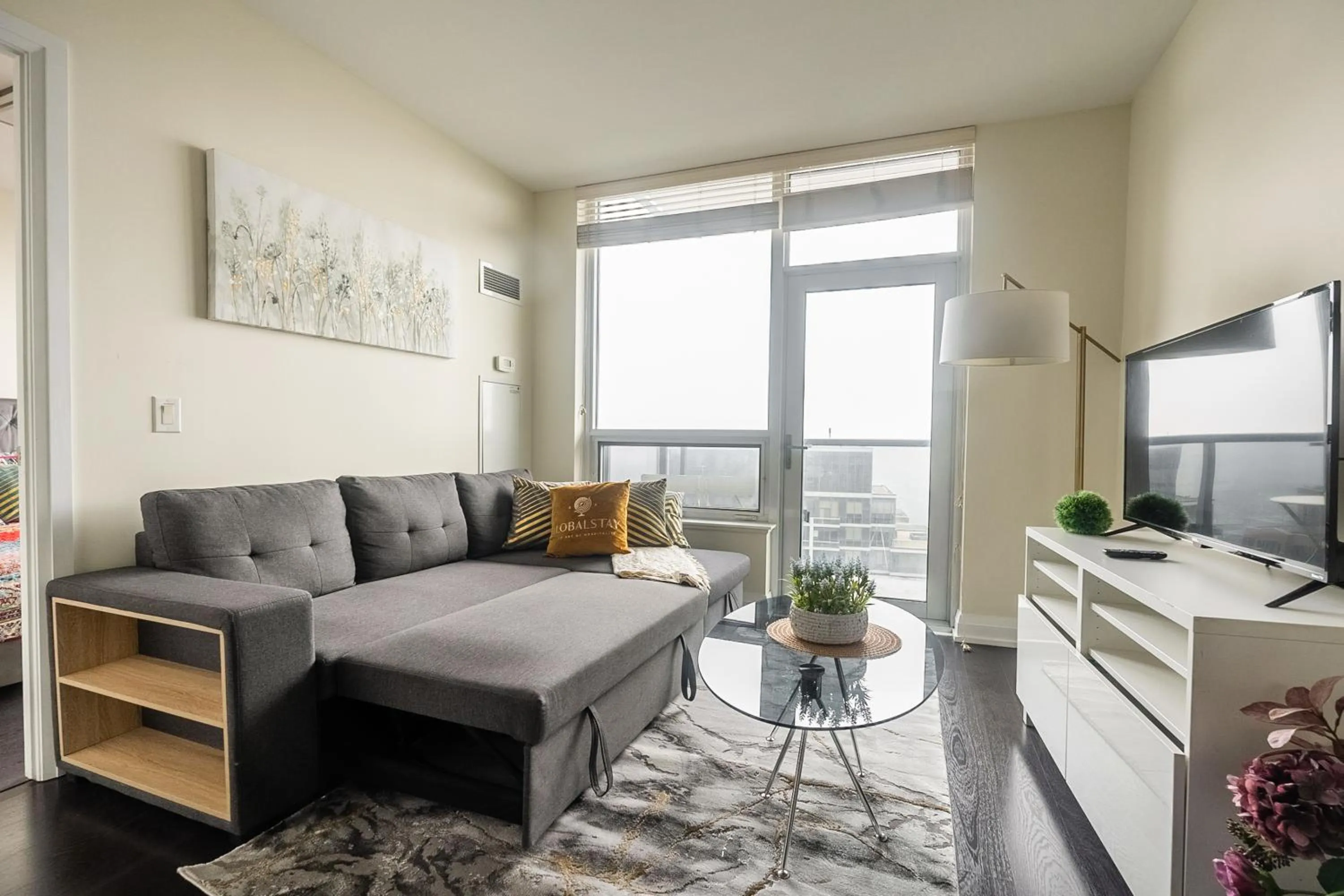 TV and multimedia in GLOBALSTAY Modern Apartments in North York Skyscraper