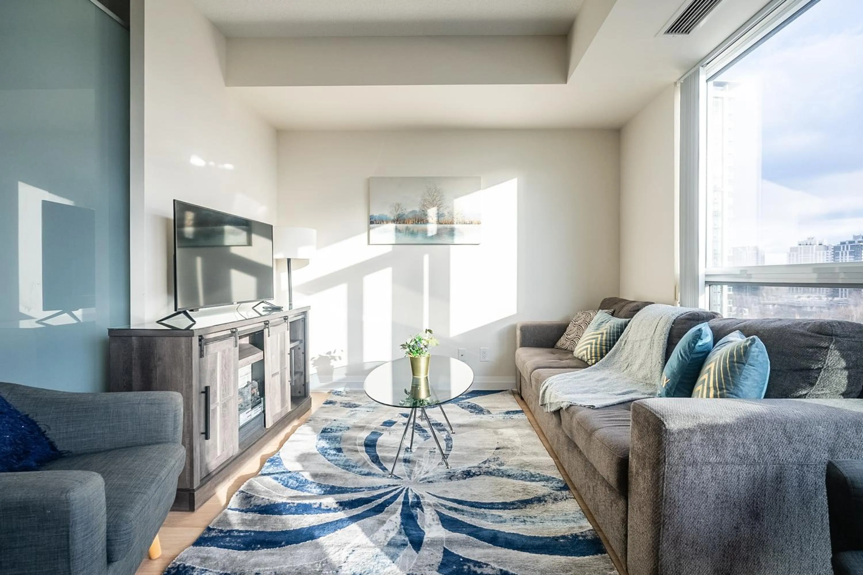 TV and multimedia in GLOBALSTAY Modern Apartments in North York Skyscraper