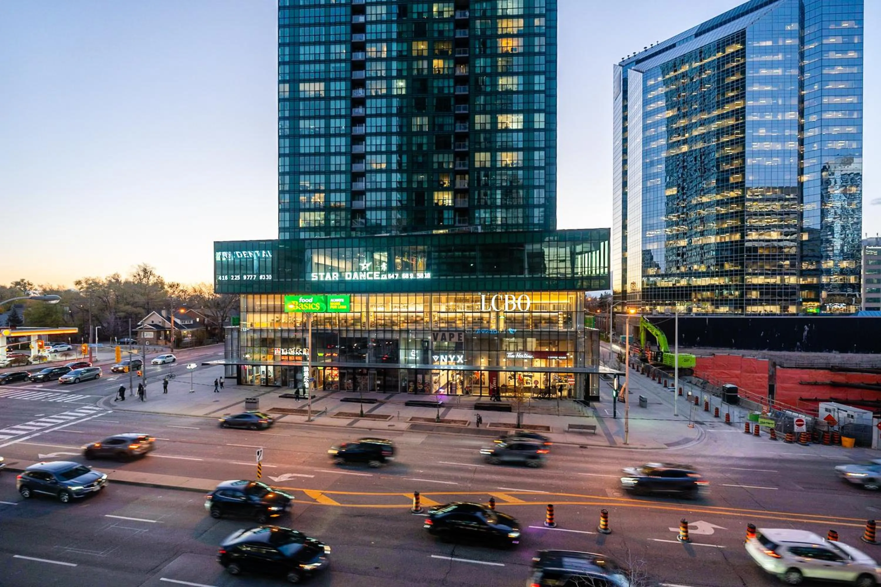 City view in GLOBALSTAY Modern Apartments in North York Skyscraper