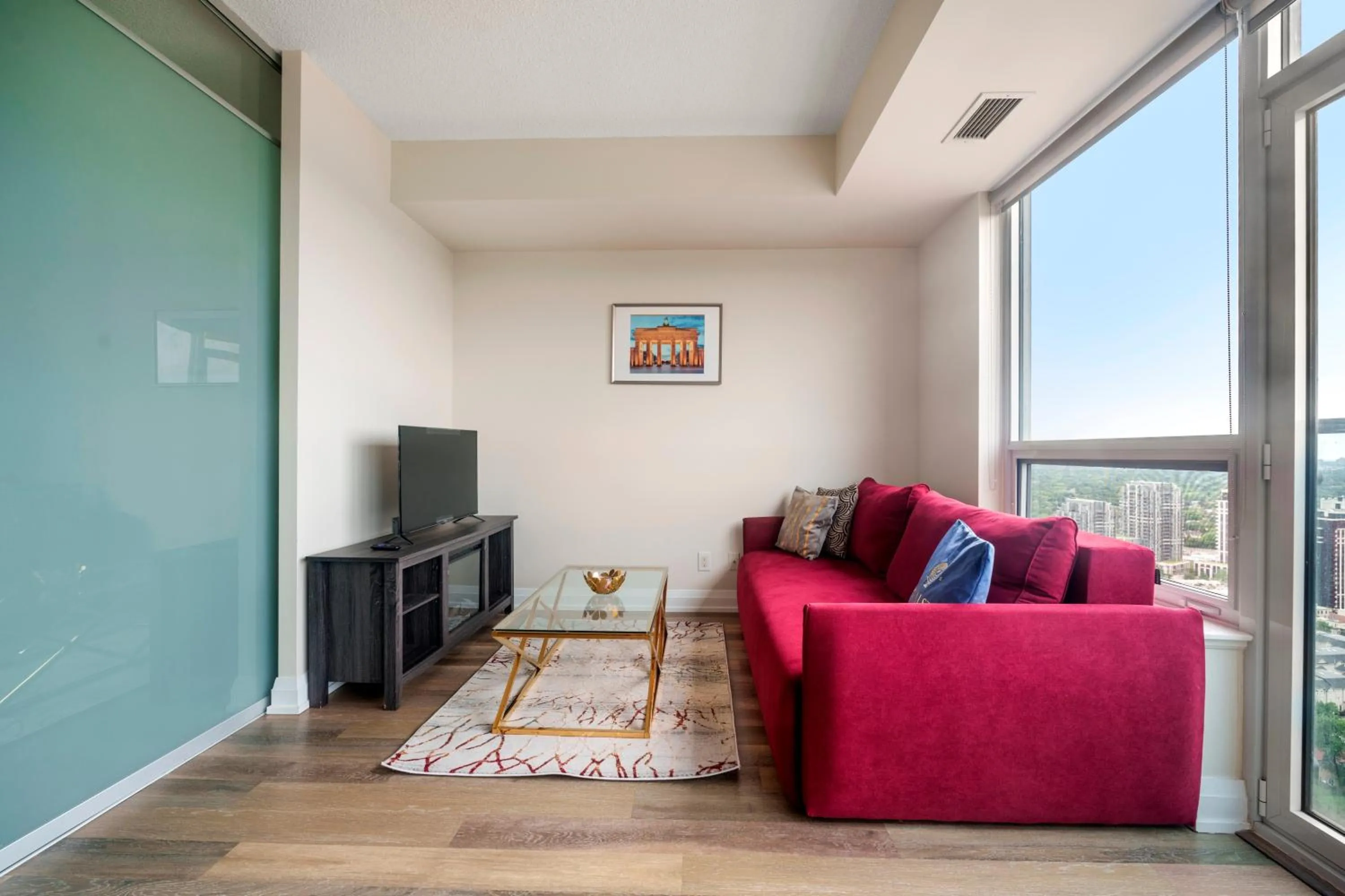 TV and multimedia in GLOBALSTAY Modern Apartments in North York Skyscraper