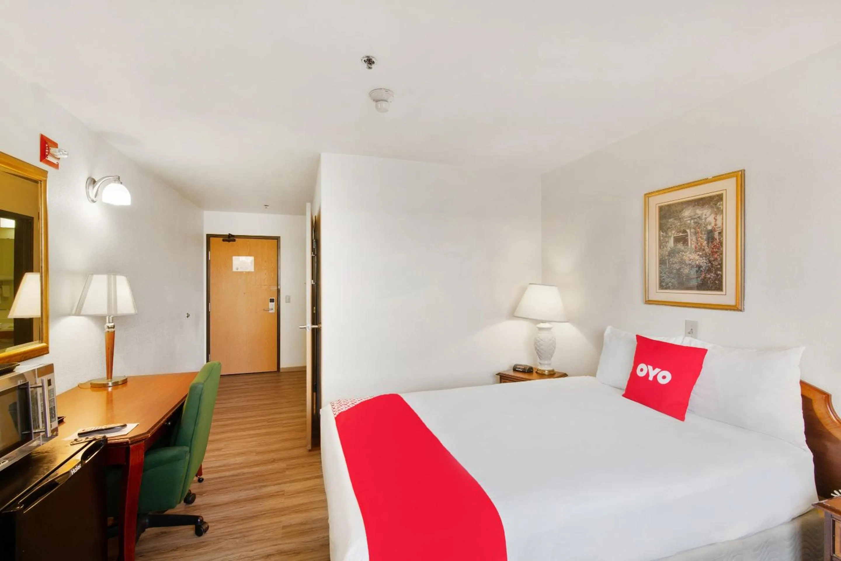 Bedroom, Bed in OYO Hotel Portage I-94