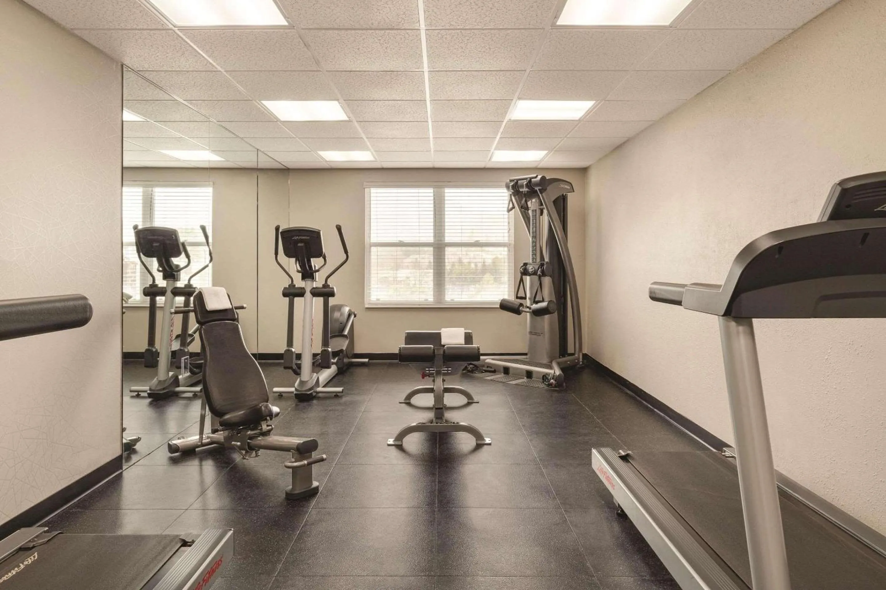 Fitness centre/facilities in Country Inn & Suites by Radisson, Boone, NC