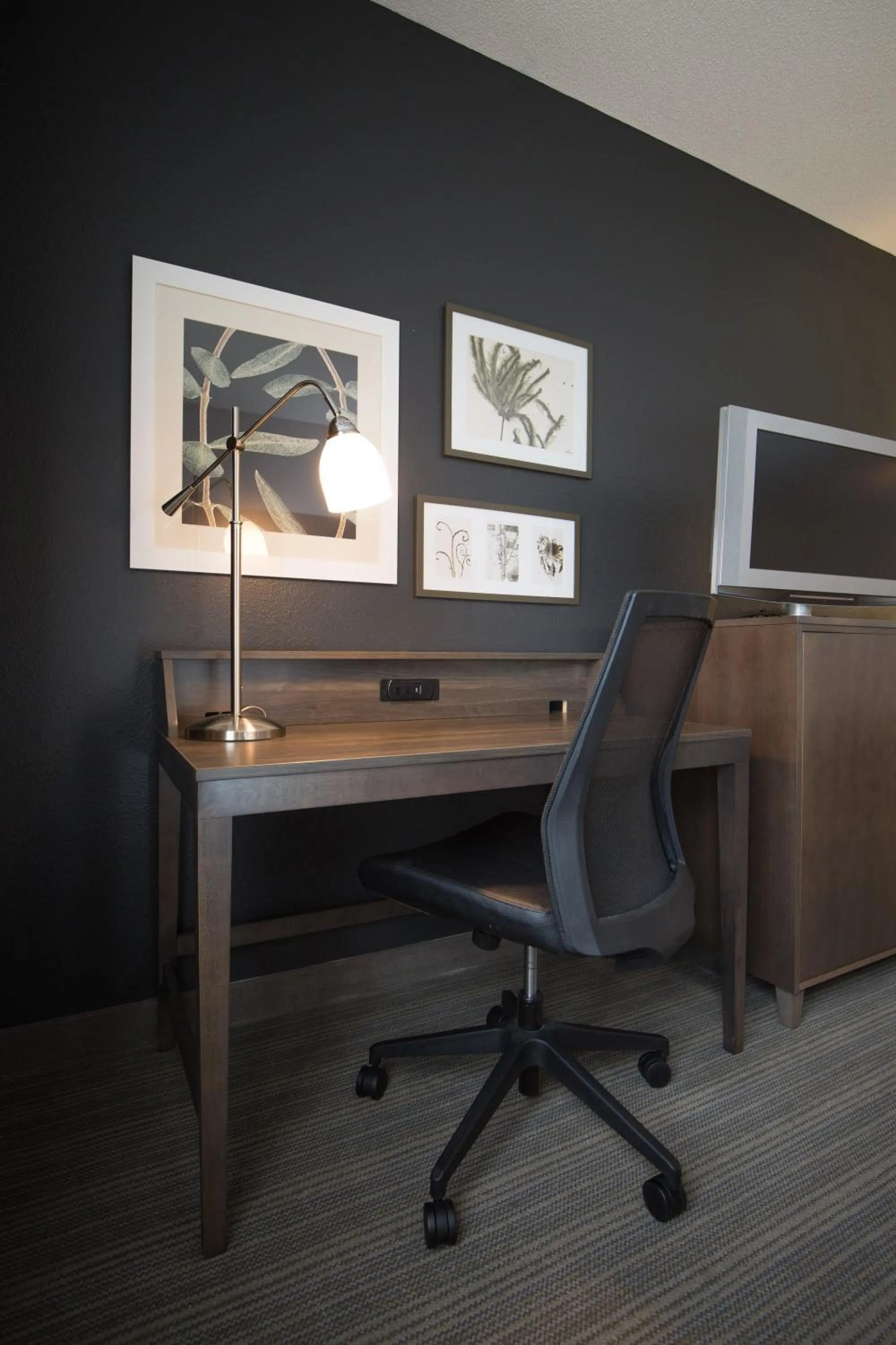 Seating area in Country Inn & Suites by Radisson, Boone, NC