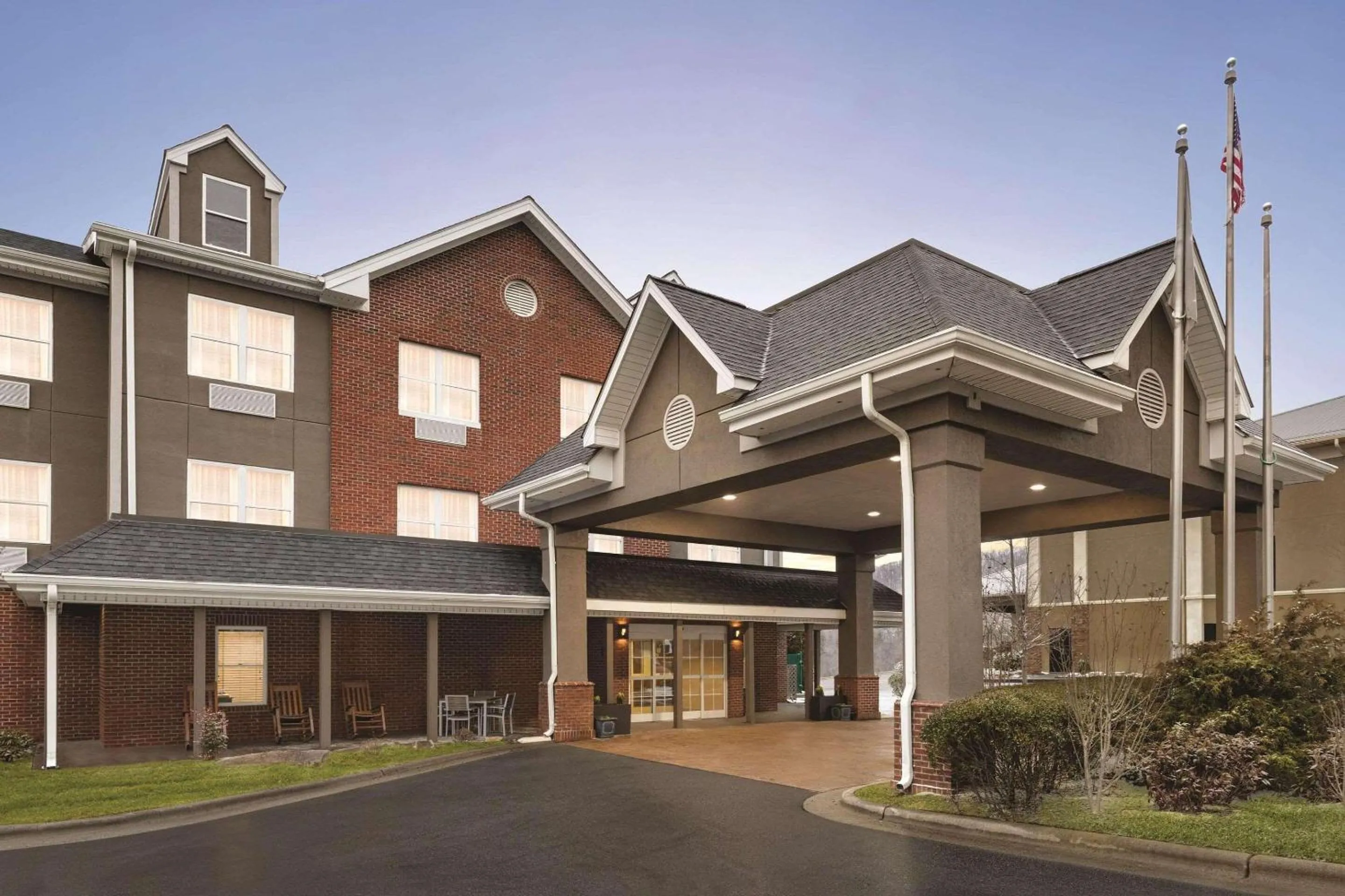 Property building in Country Inn & Suites by Radisson, Boone, NC