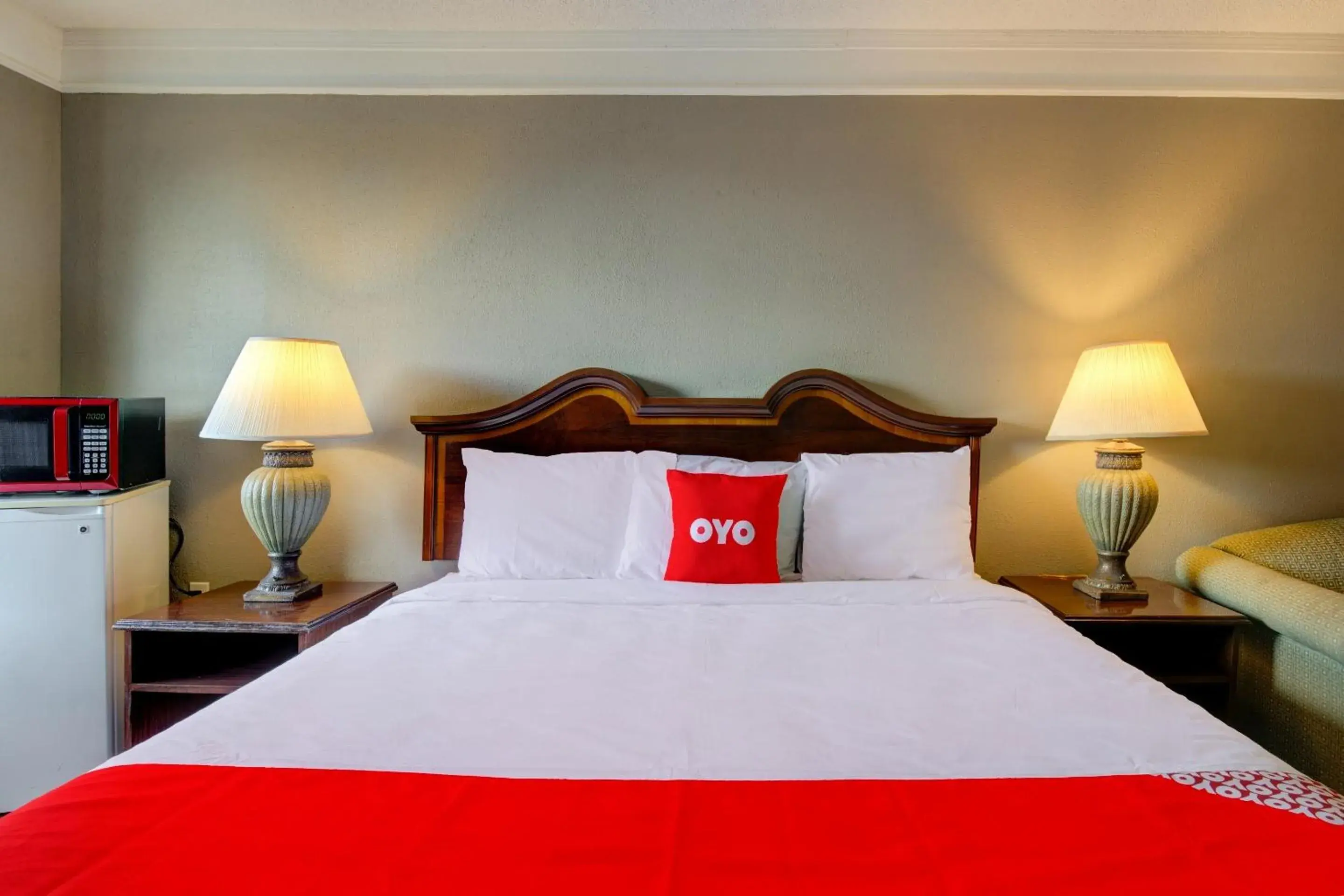 Queen Bed in OYO Hotel Douglas GA US-441 Queen Bed in OYO Hotel Douglas GA US-441