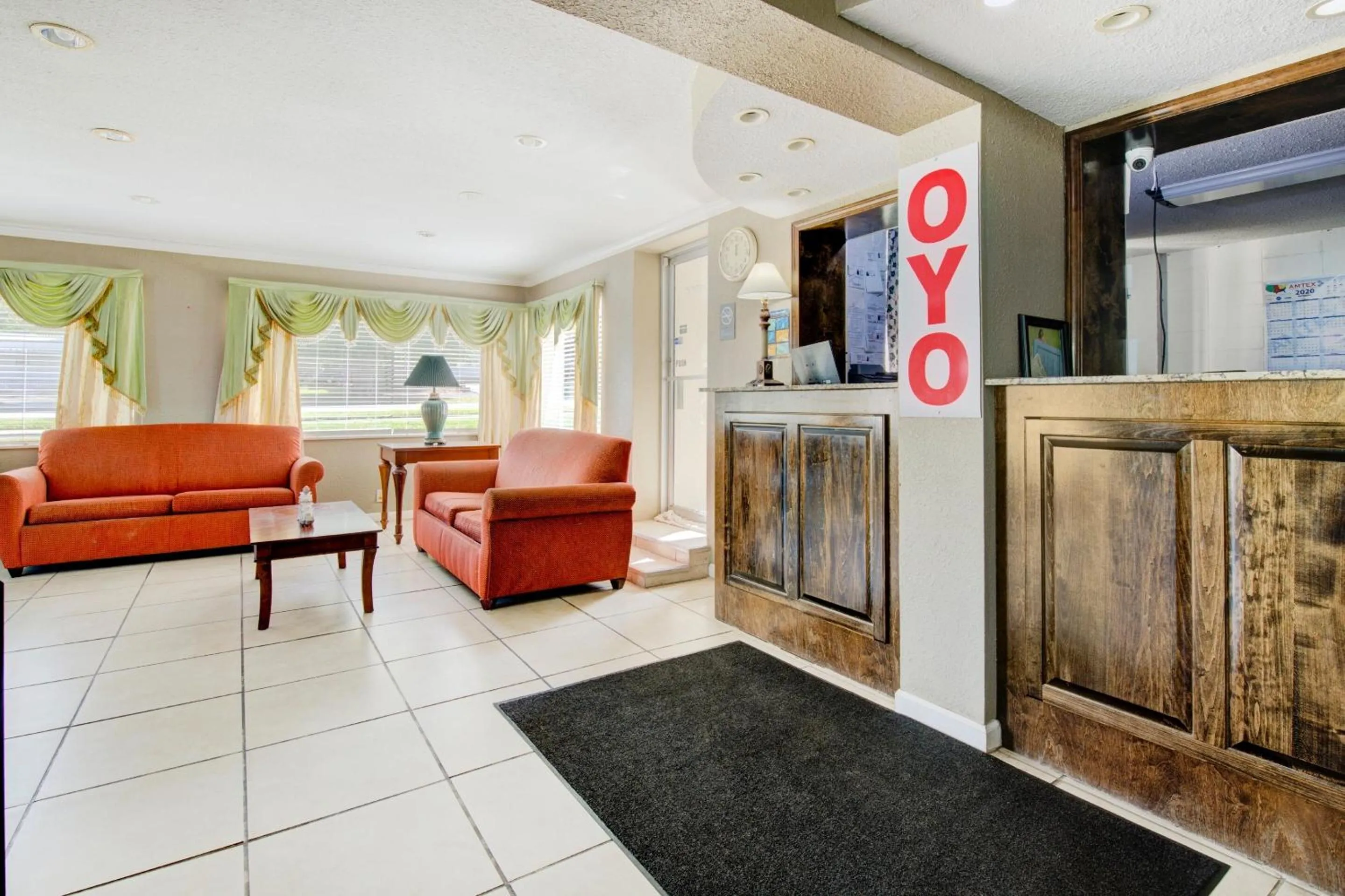 Lobby or reception in OYO Hotel Douglas GA US-441