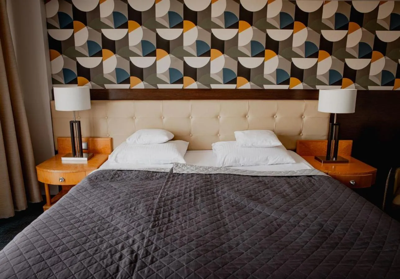 Bed in Platinum Ostróda