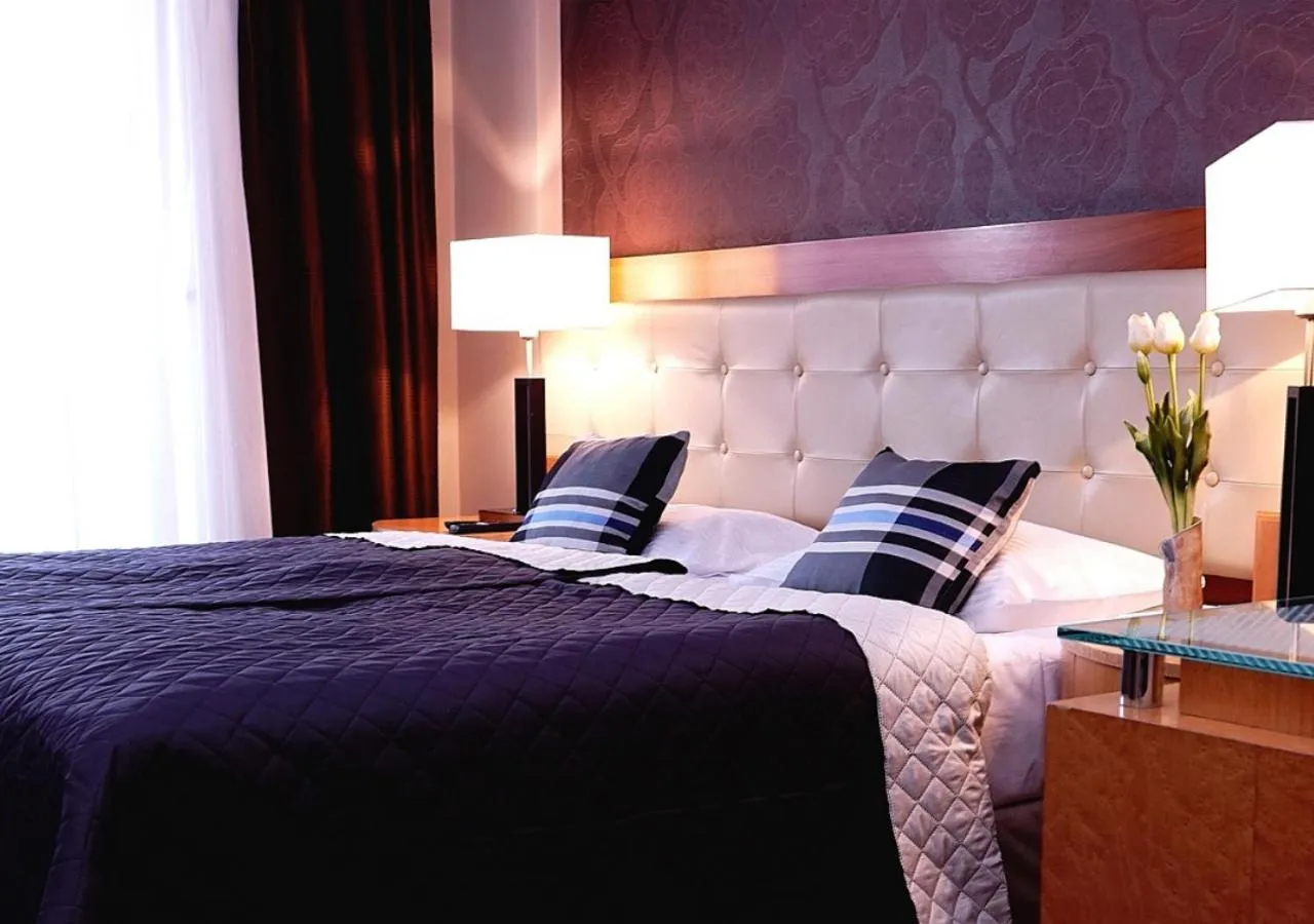 Bed in Platinum Ostróda