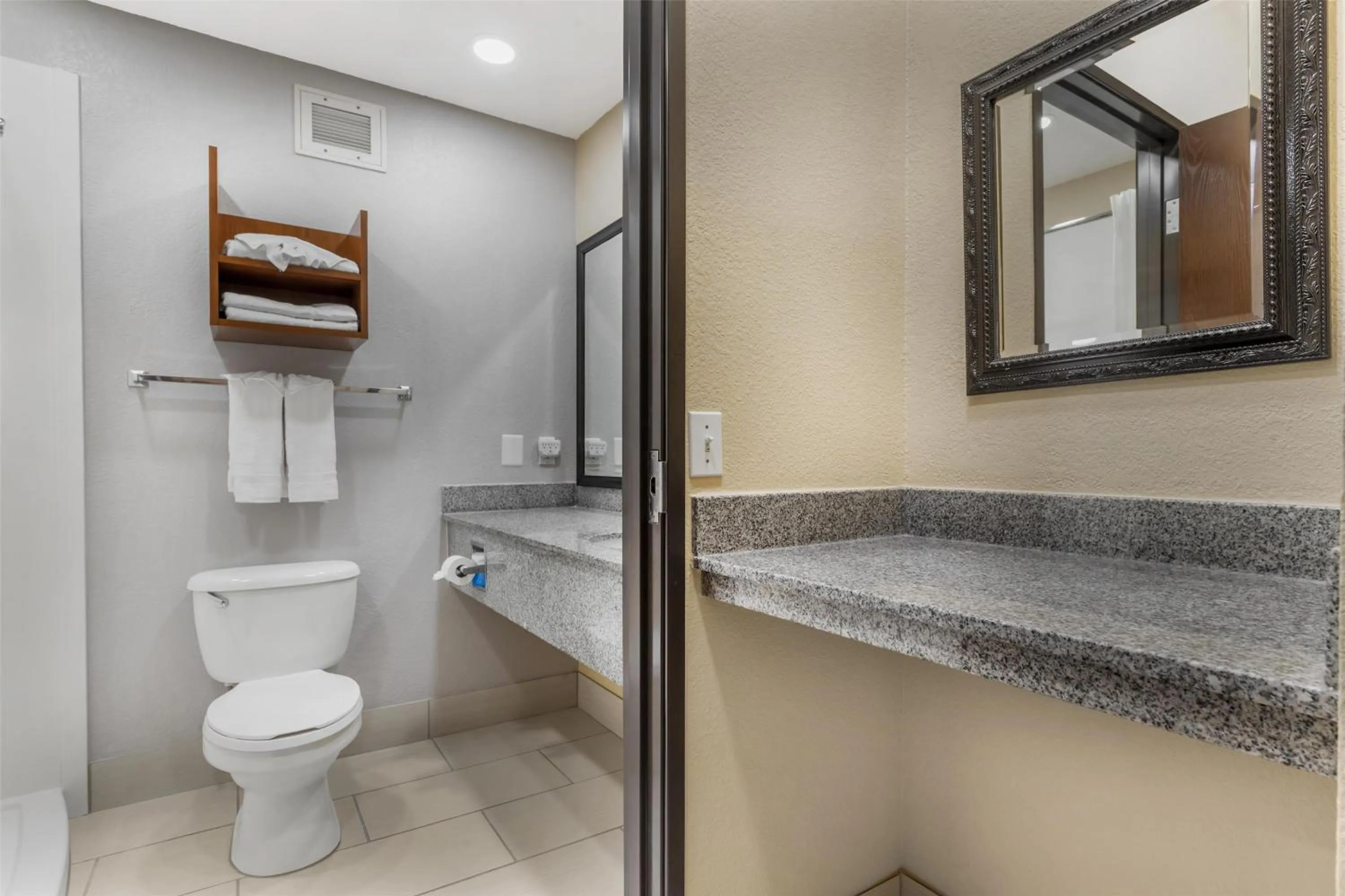 Bathroom in Best Western Plus Oklahoma City Yukon