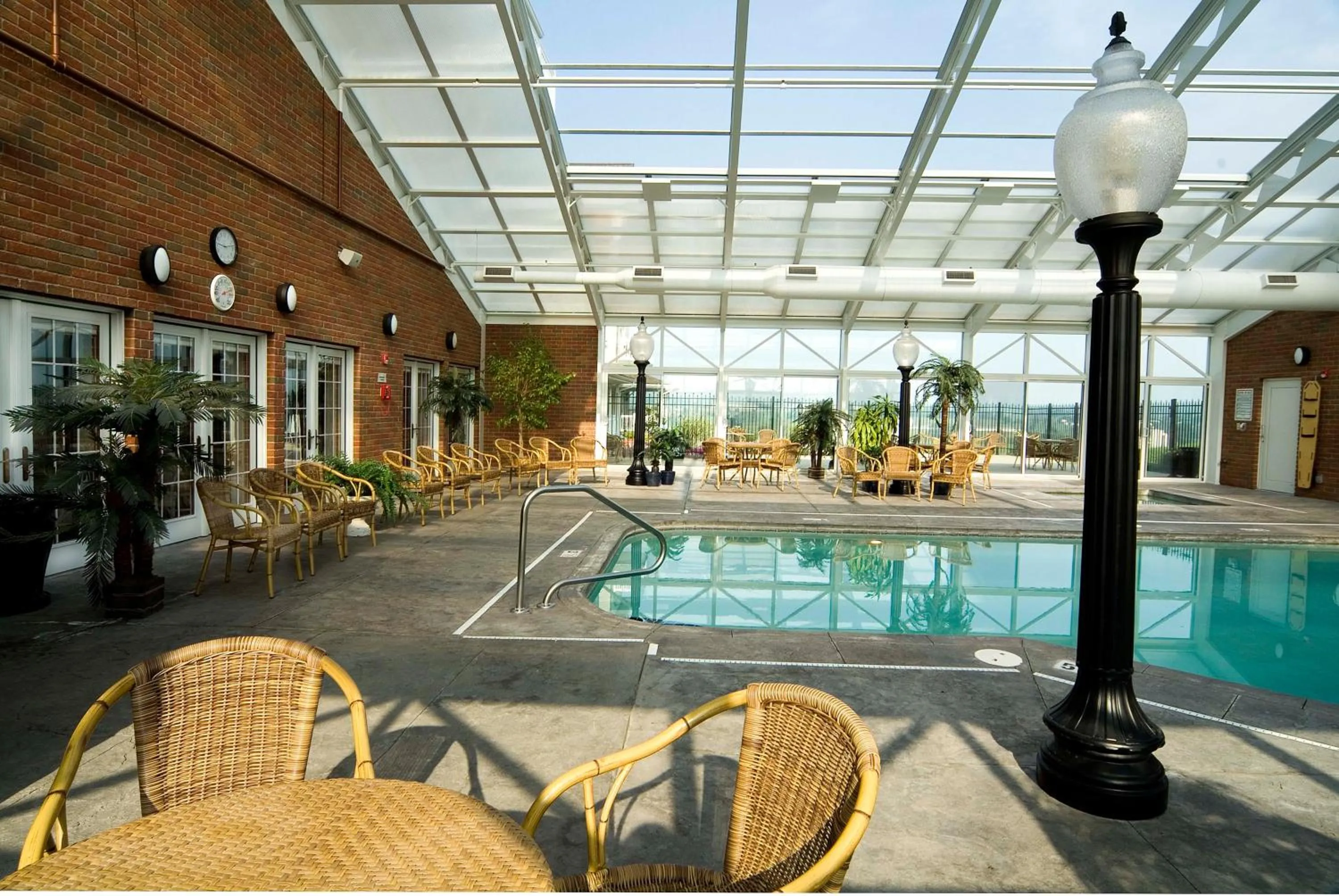 Swimming pool in Carlisle Inn