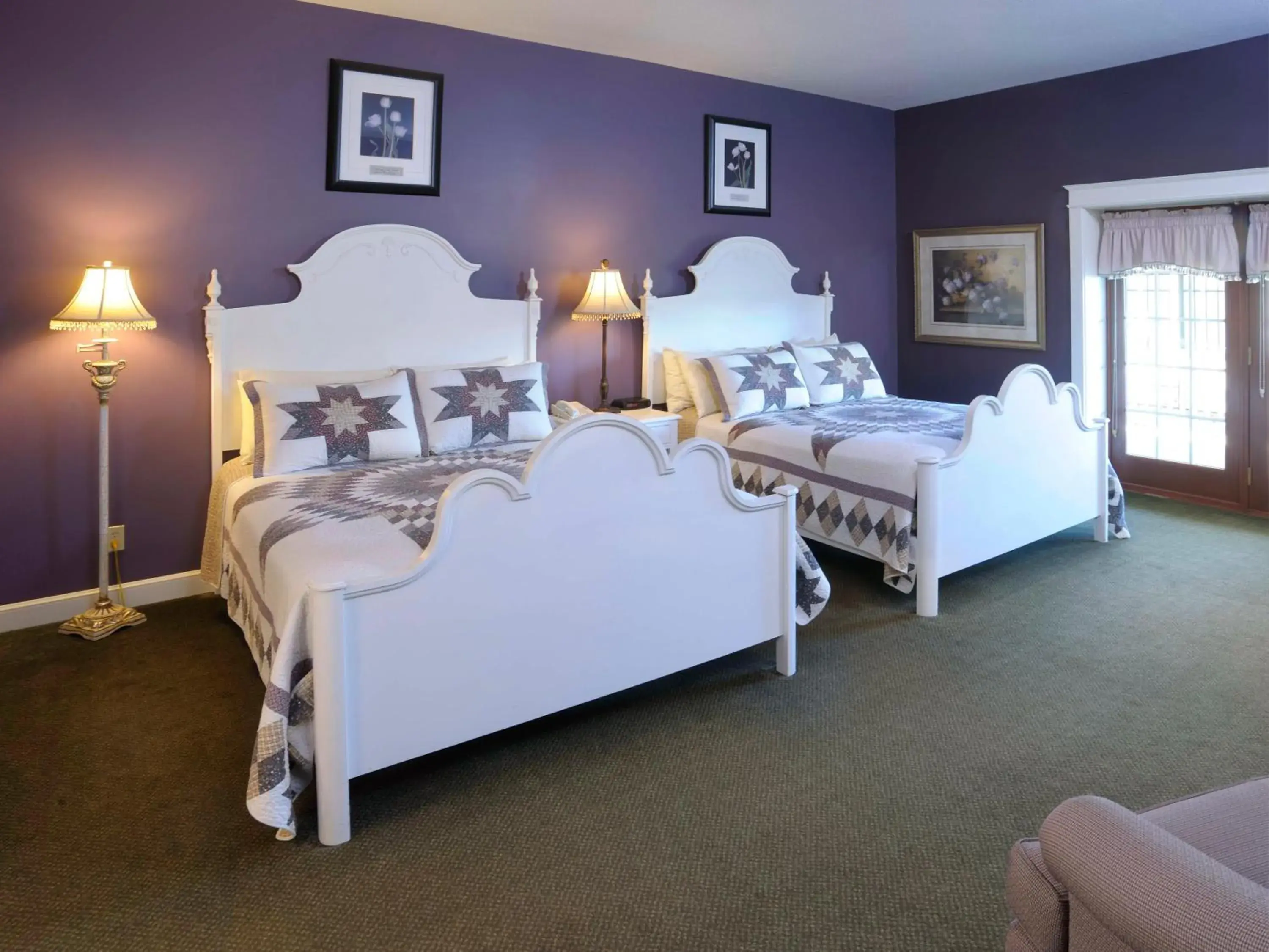 Queen Room with Two Queen Beds - single occupancy in Carlisle Inn Queen Room with Two Queen Beds - single occupancy in Carlisle Inn