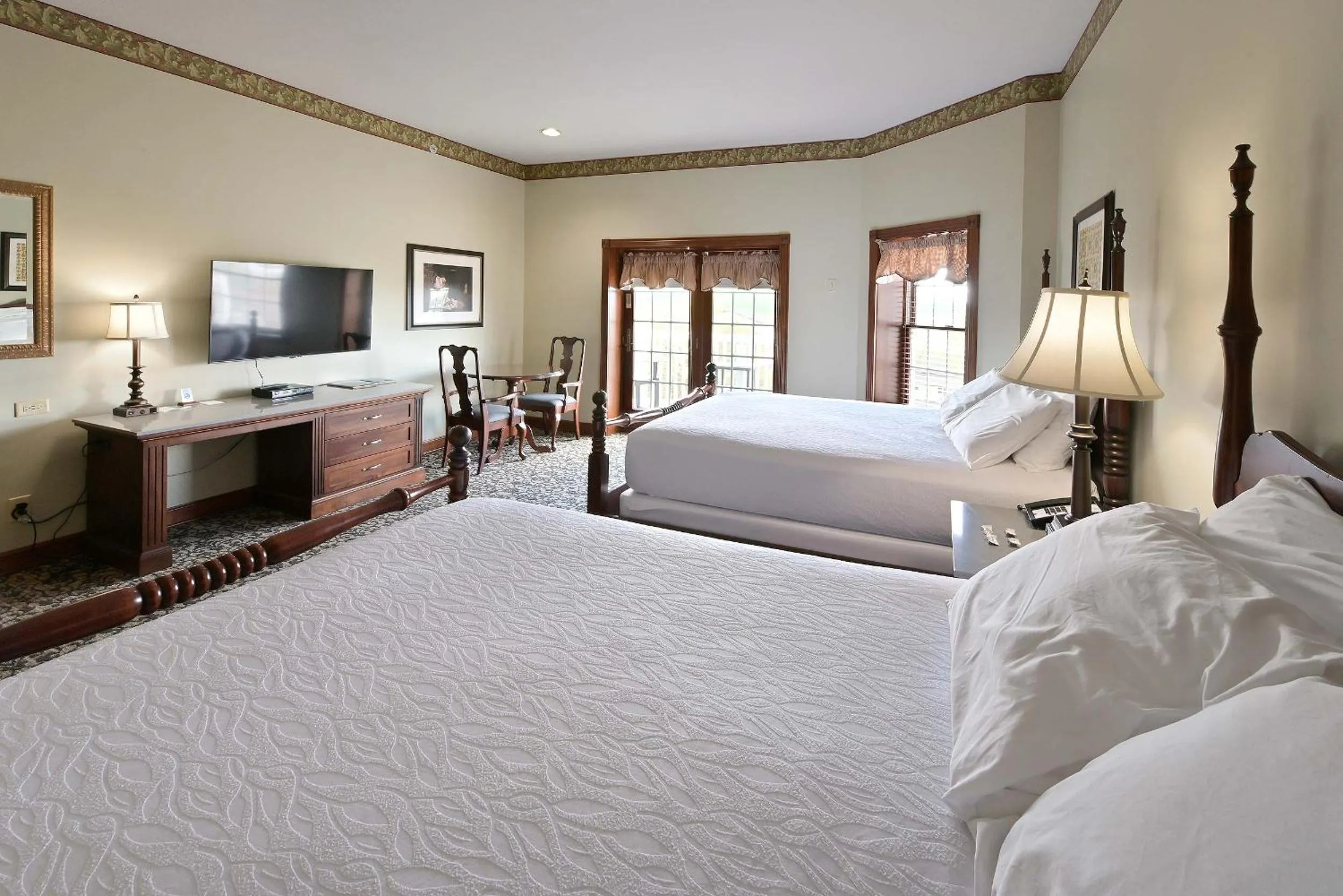 Bedroom, Bed in Carlisle Inn