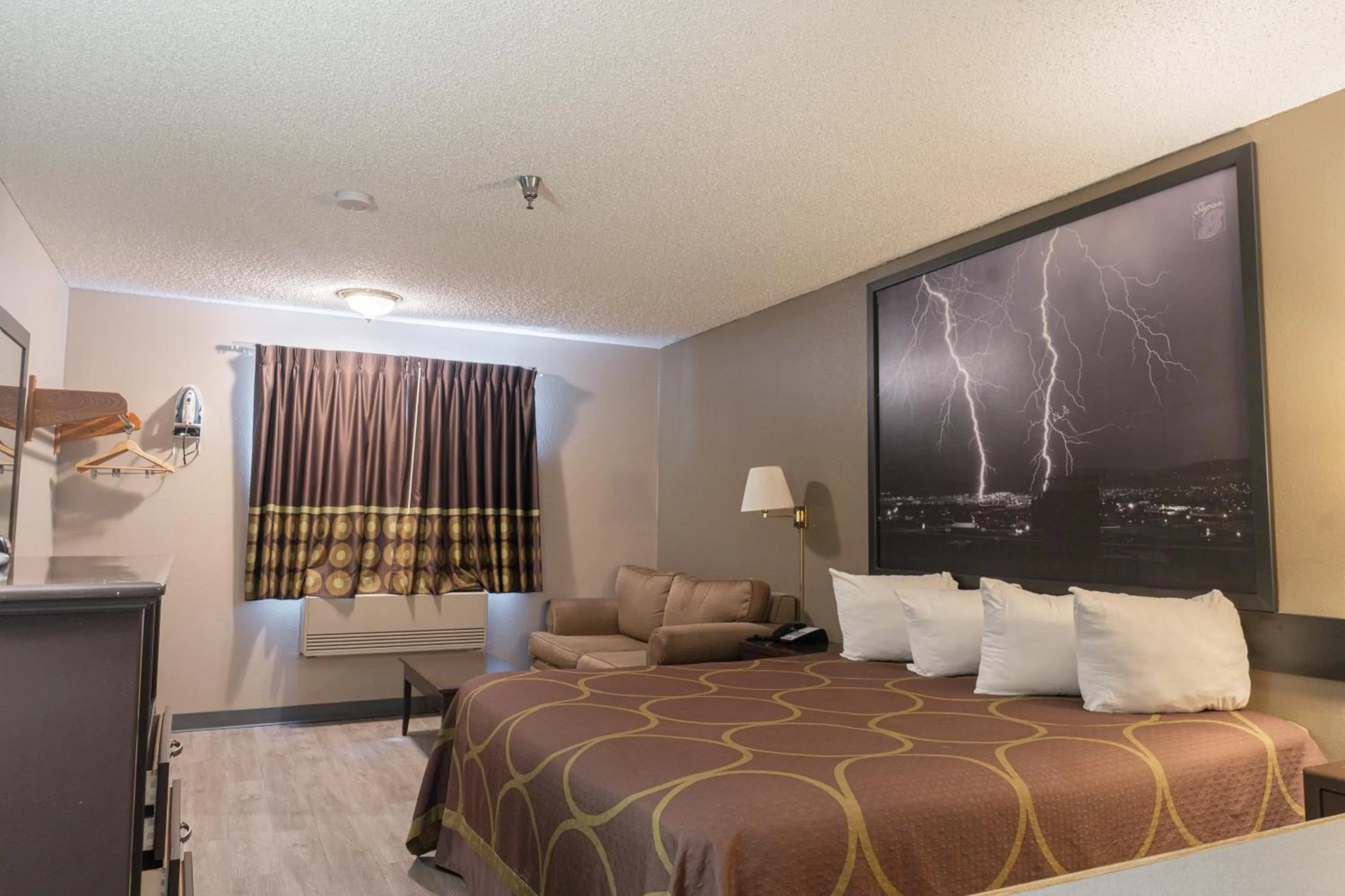 Bed in Super 8 by Wyndham Grants