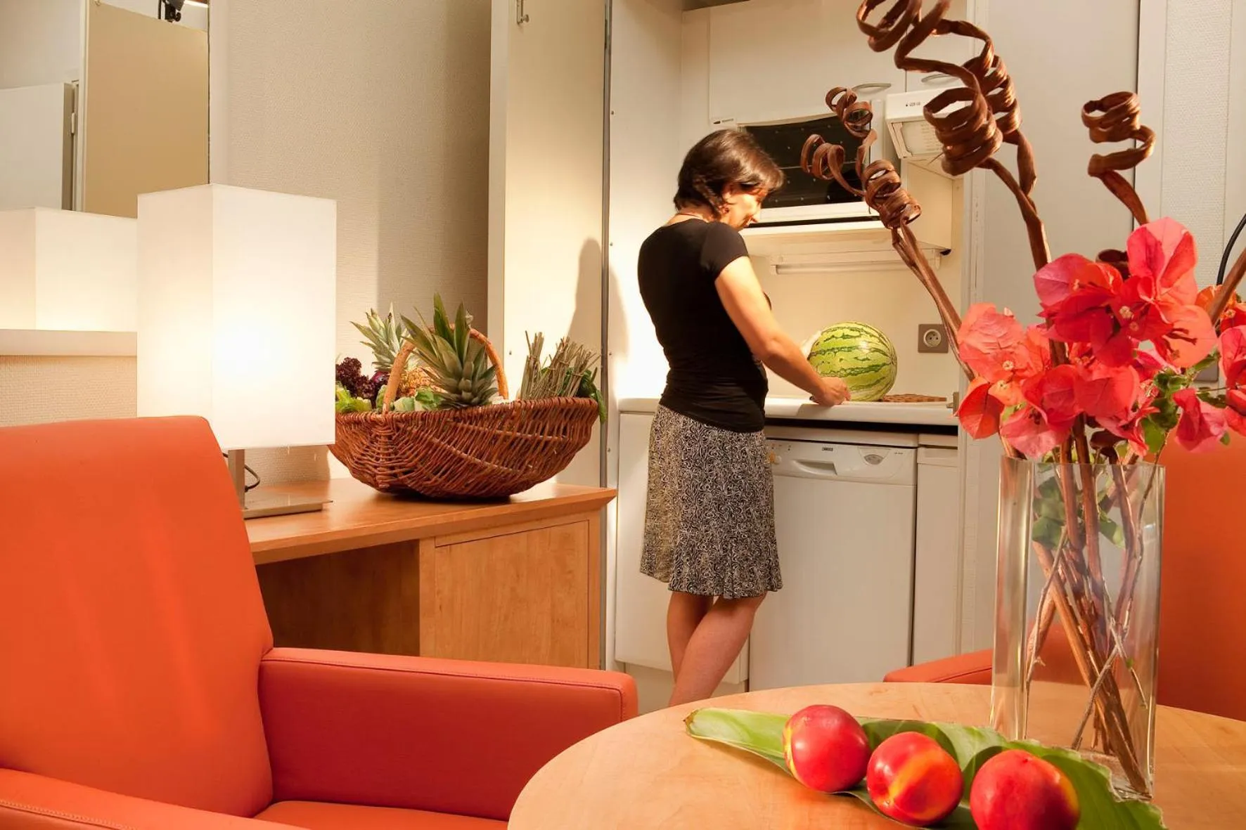 Kitchen or kitchenette in The Originals Boutique, Hôtel Les Strélitzias