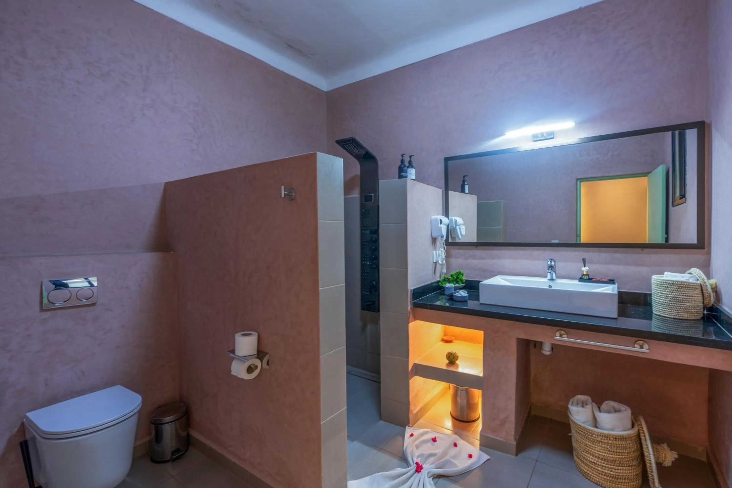 Shower in Taj Atlas Wellness Boutique Hôtel & Spa