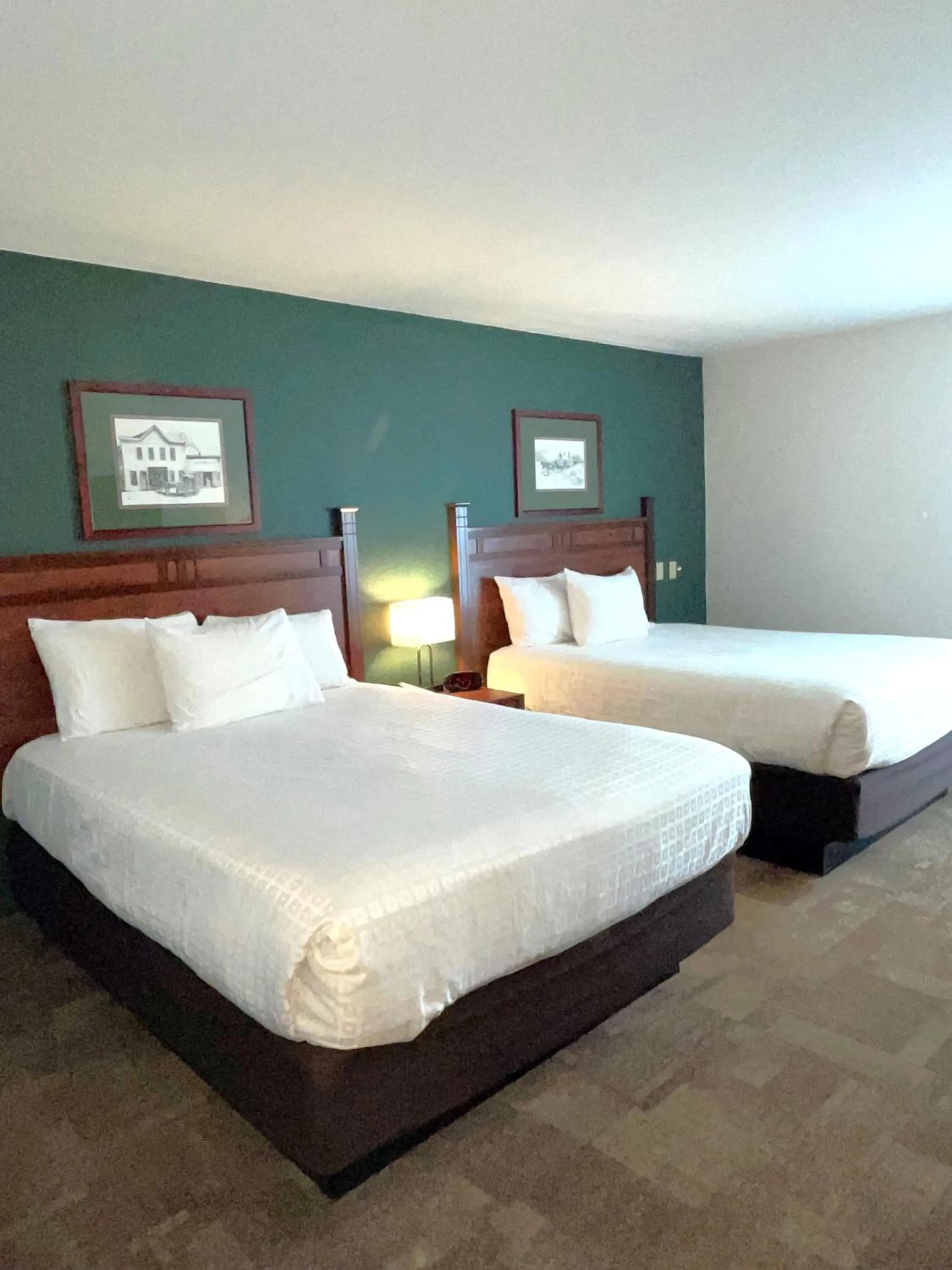 Bedroom, Bed in Boothill Inn and Suites
