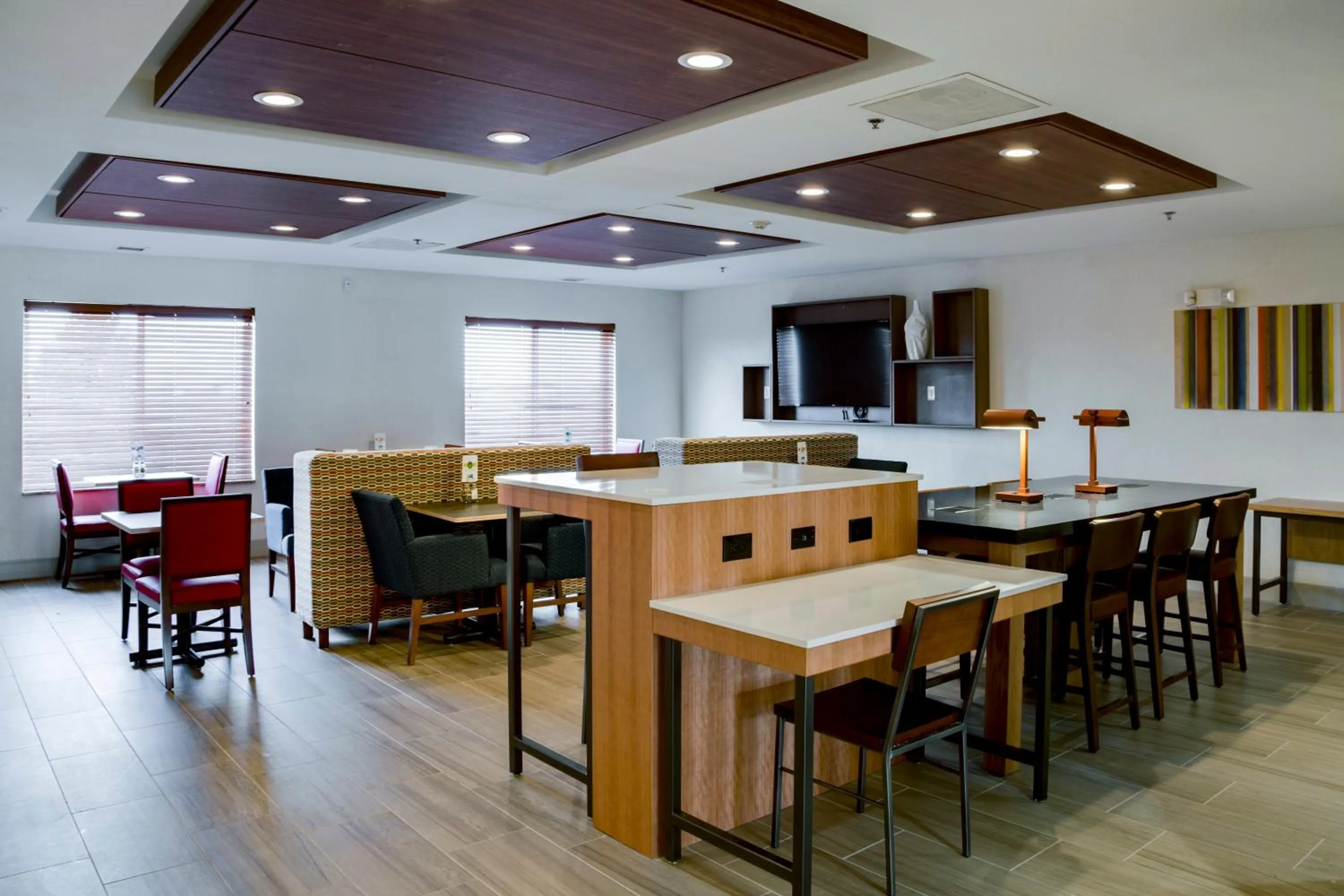 Breakfast in Holiday Inn Express & Suites Jacksonville by IHG