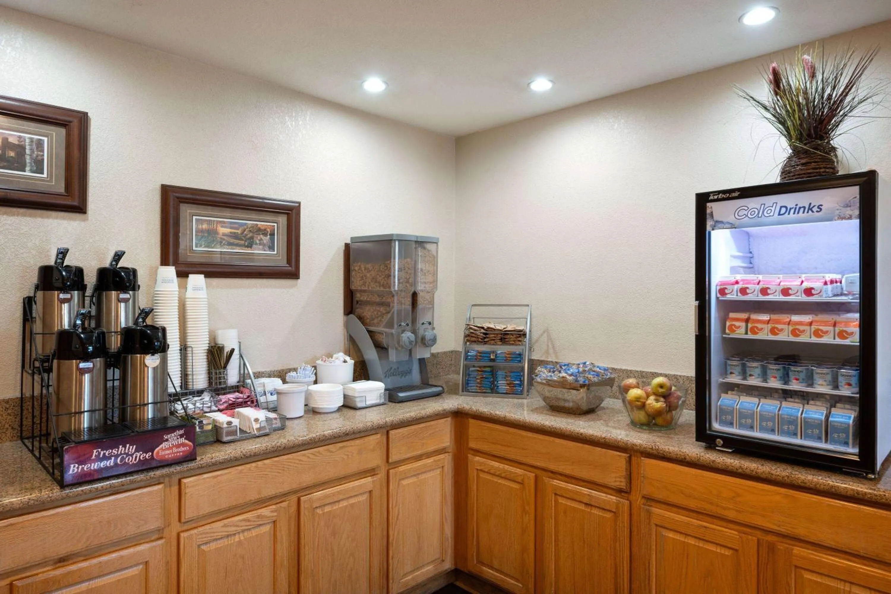 Breakfast in Super 8 by Wyndham Susanville