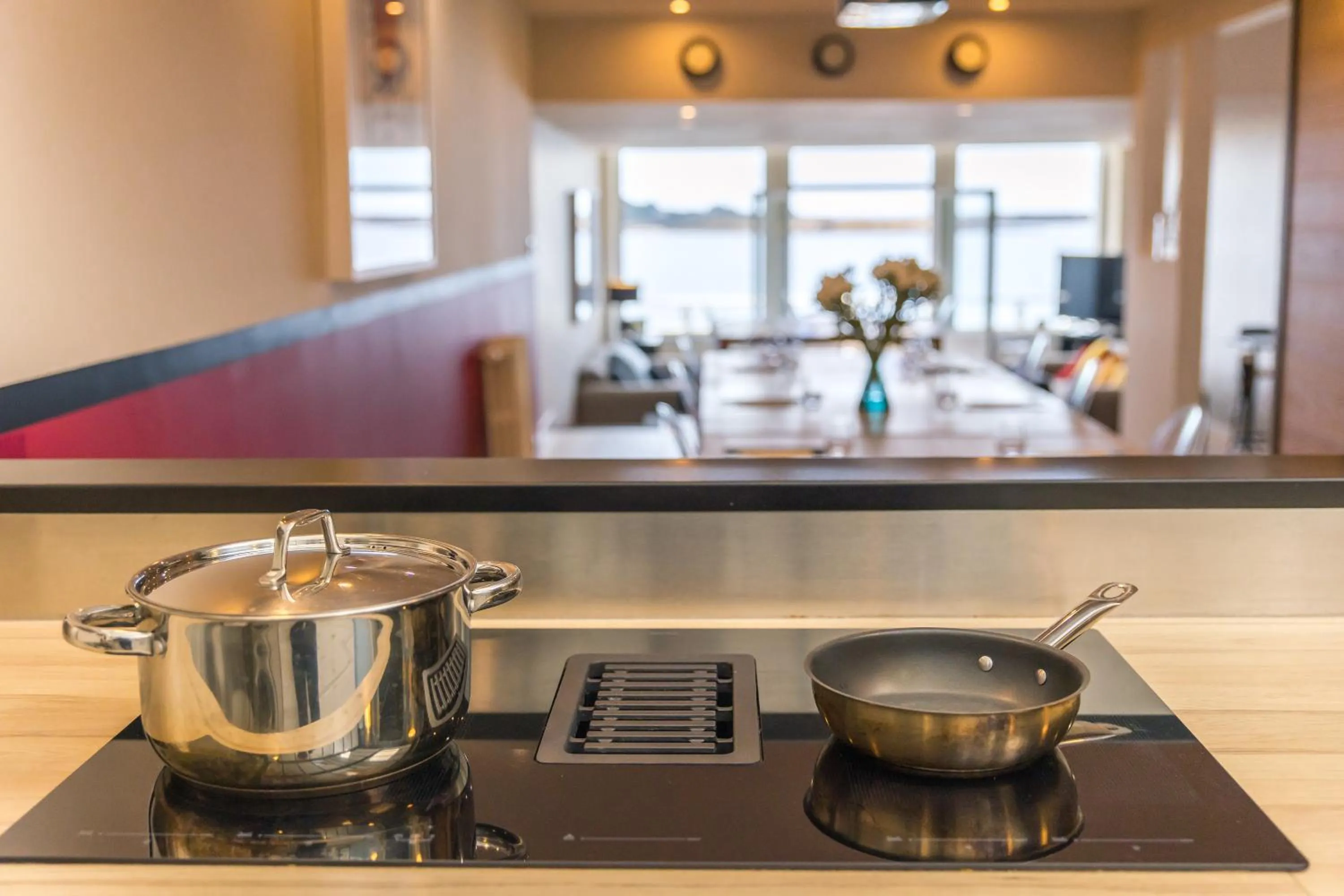 Loft with Sea View 150m2 in Hôtel La Baie des Anges, son SPA marin & sa piscine couverte et chauffée