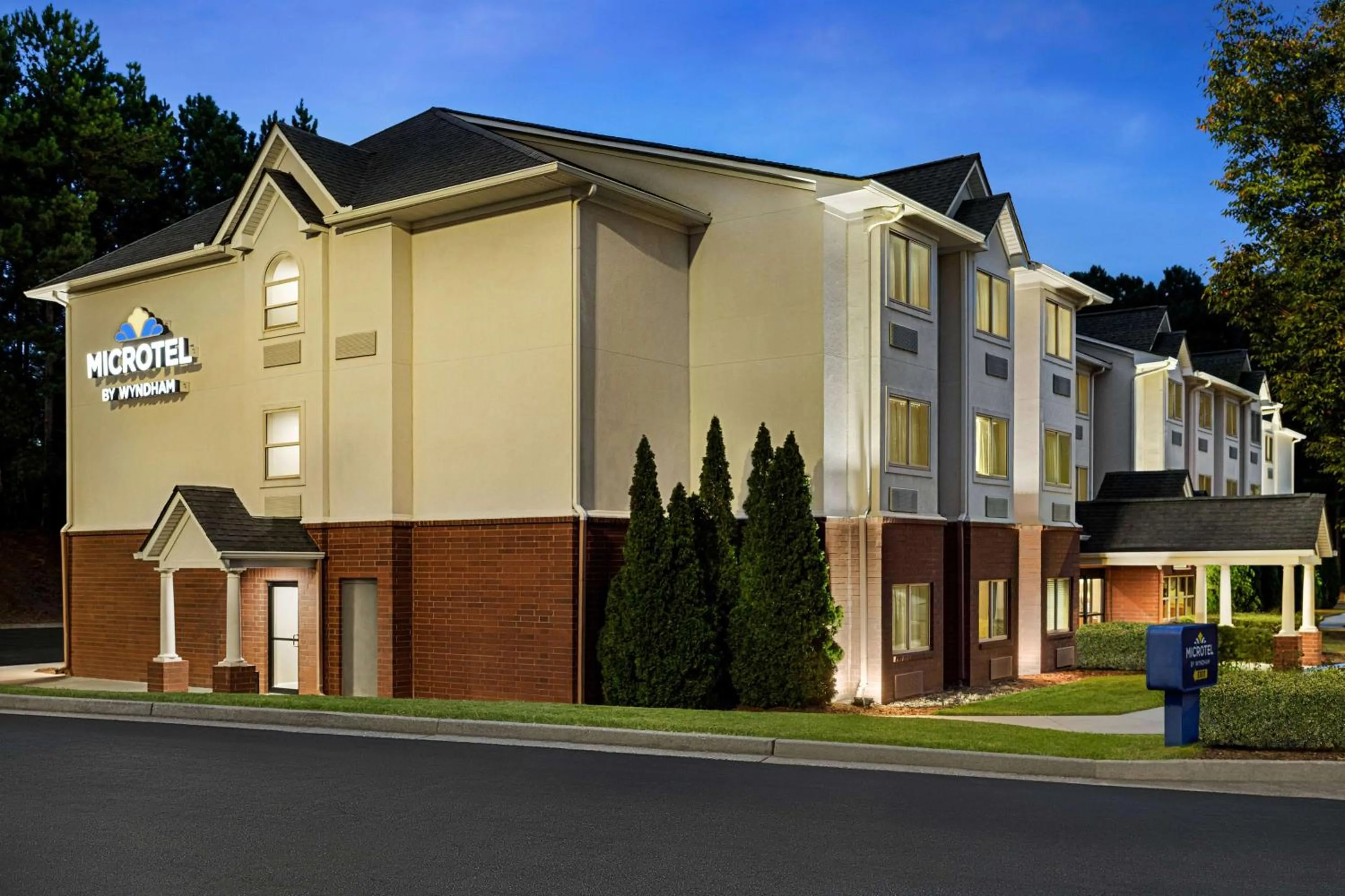 Property building in Microtel Inn & Suites by Wyndham Woodstock/Atlanta North
