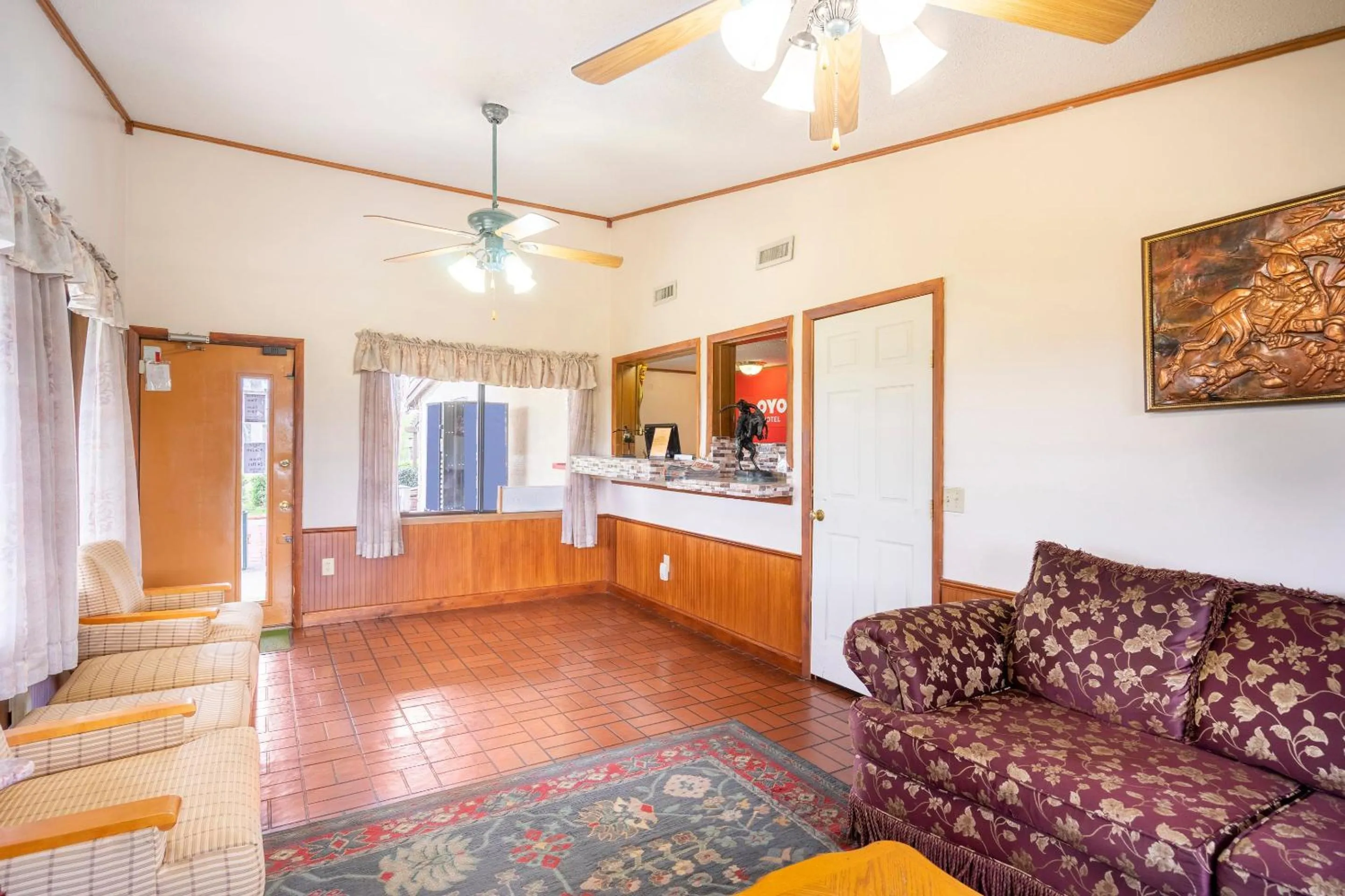 Lobby or reception in OYO Hotel Daleville AL Hwy 84