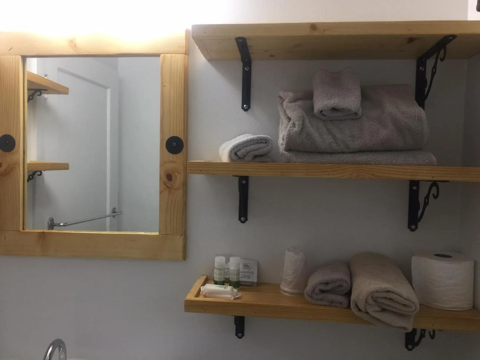 Bathroom in Dunsmuir Lodge