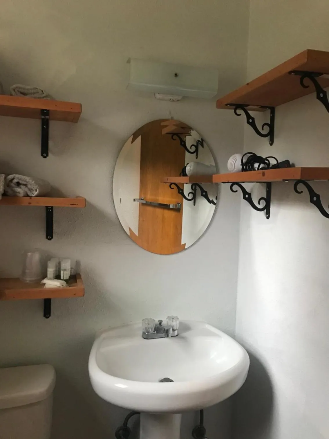 Bathroom in Dunsmuir Lodge