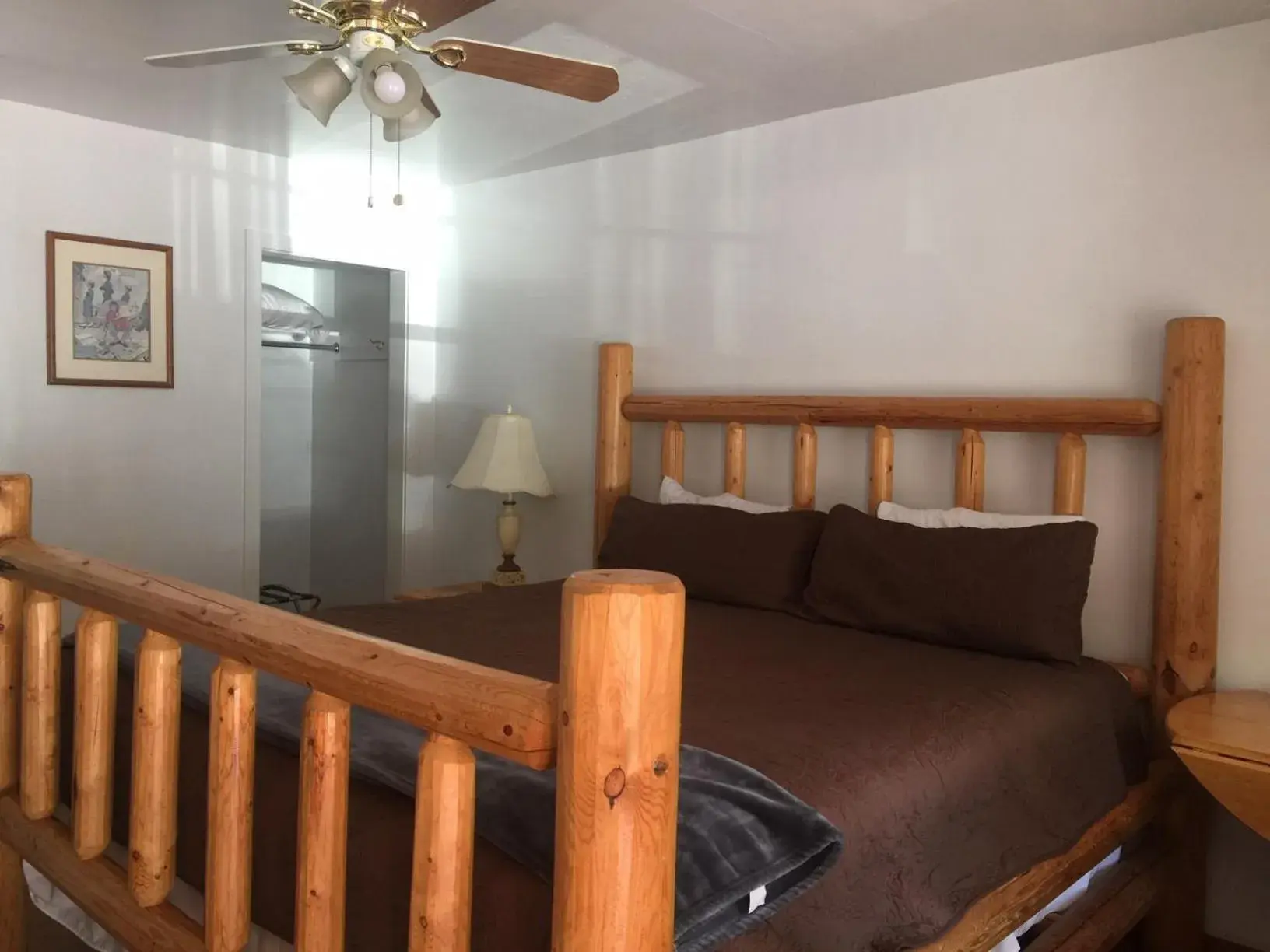 Superior King Room in Dunsmuir Lodge Superior King Room in Dunsmuir Lodge