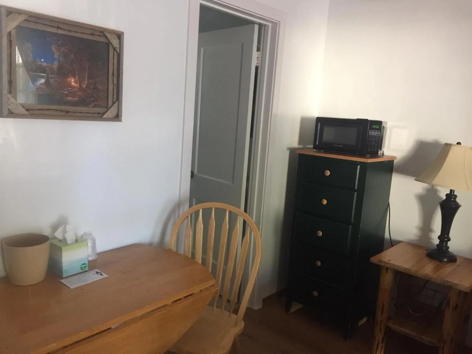 Dining area in Dunsmuir Lodge
