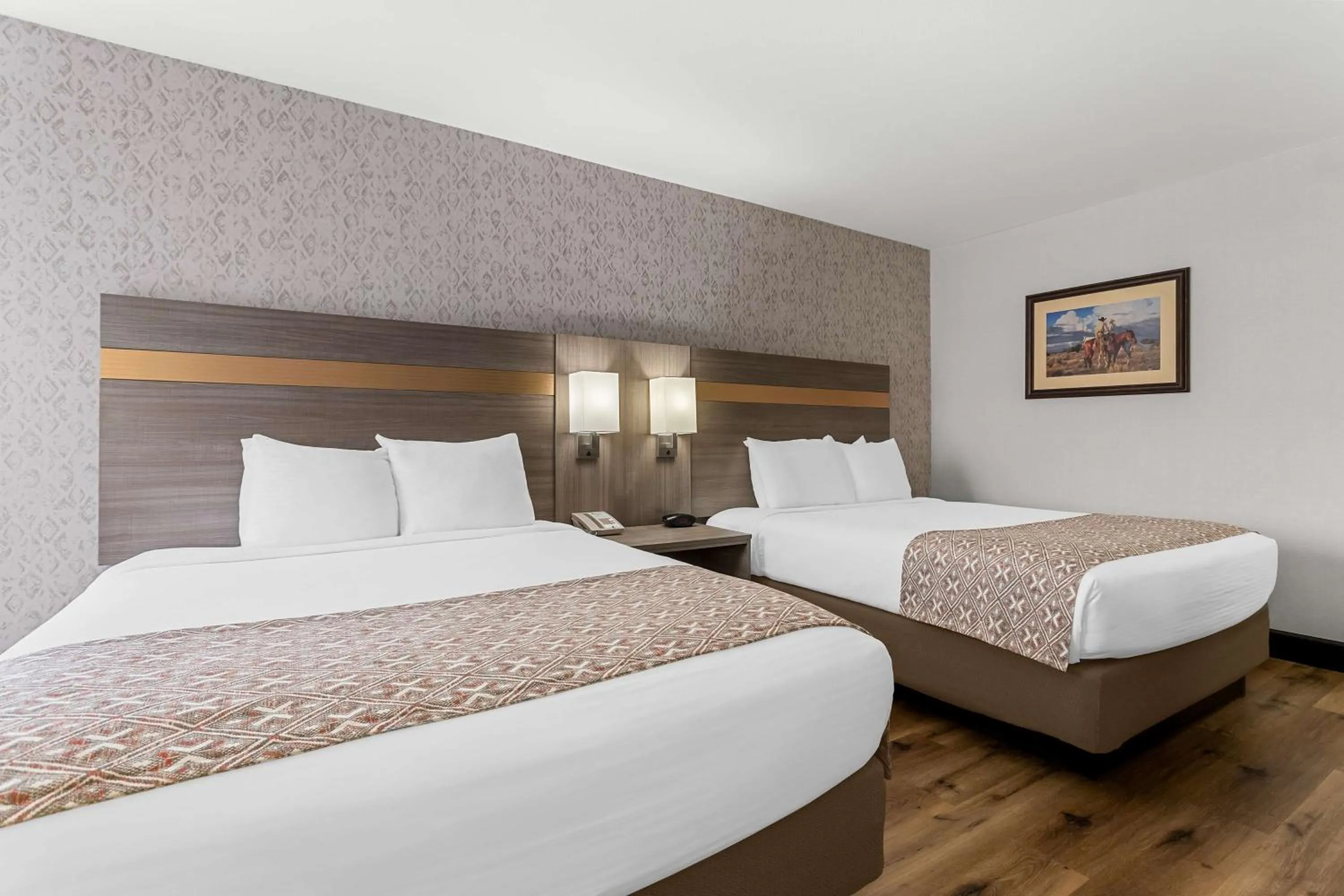 Bedroom, Bed in Best Western Moriarty Heritage Inn