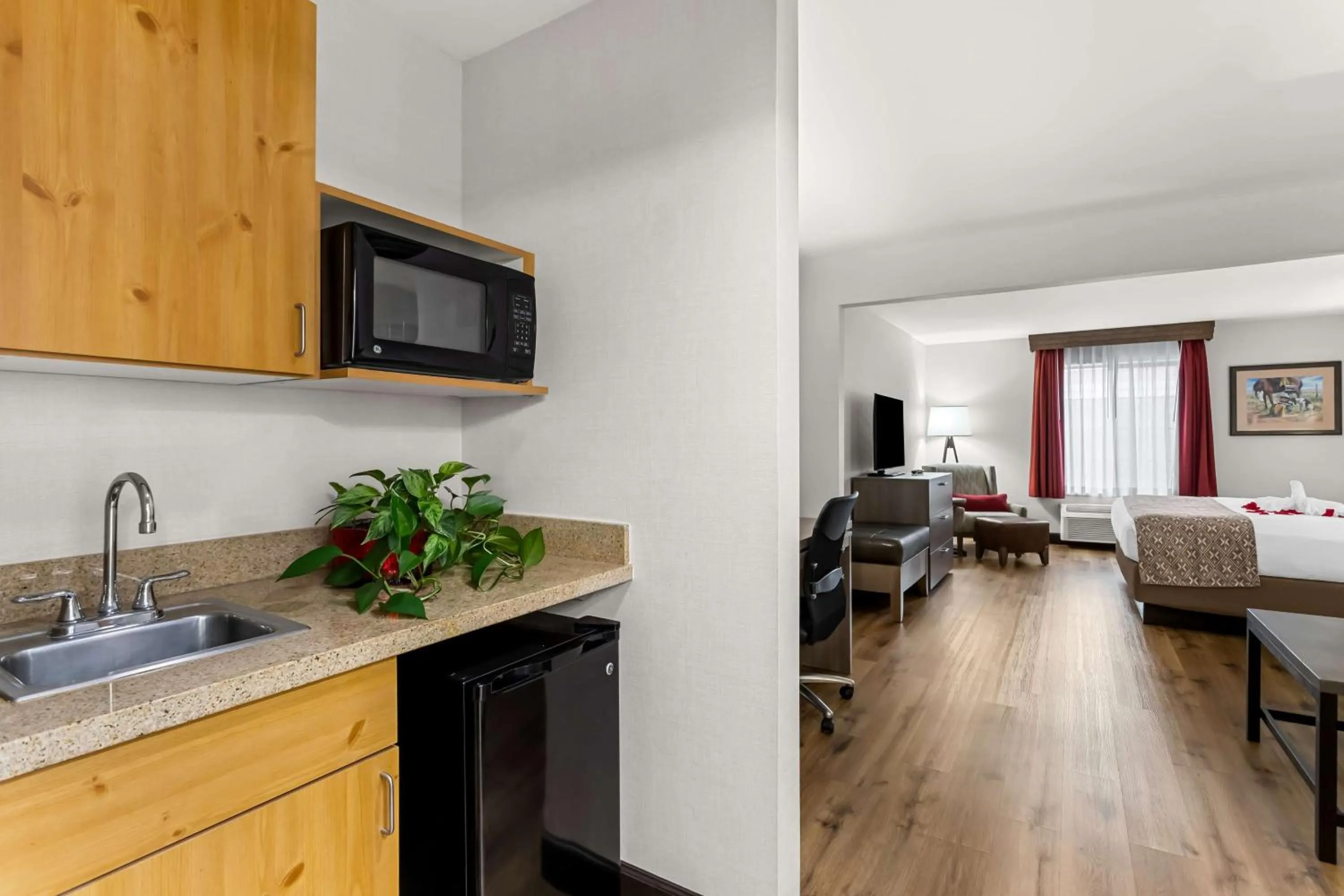 Bedroom in Best Western Moriarty Heritage Inn