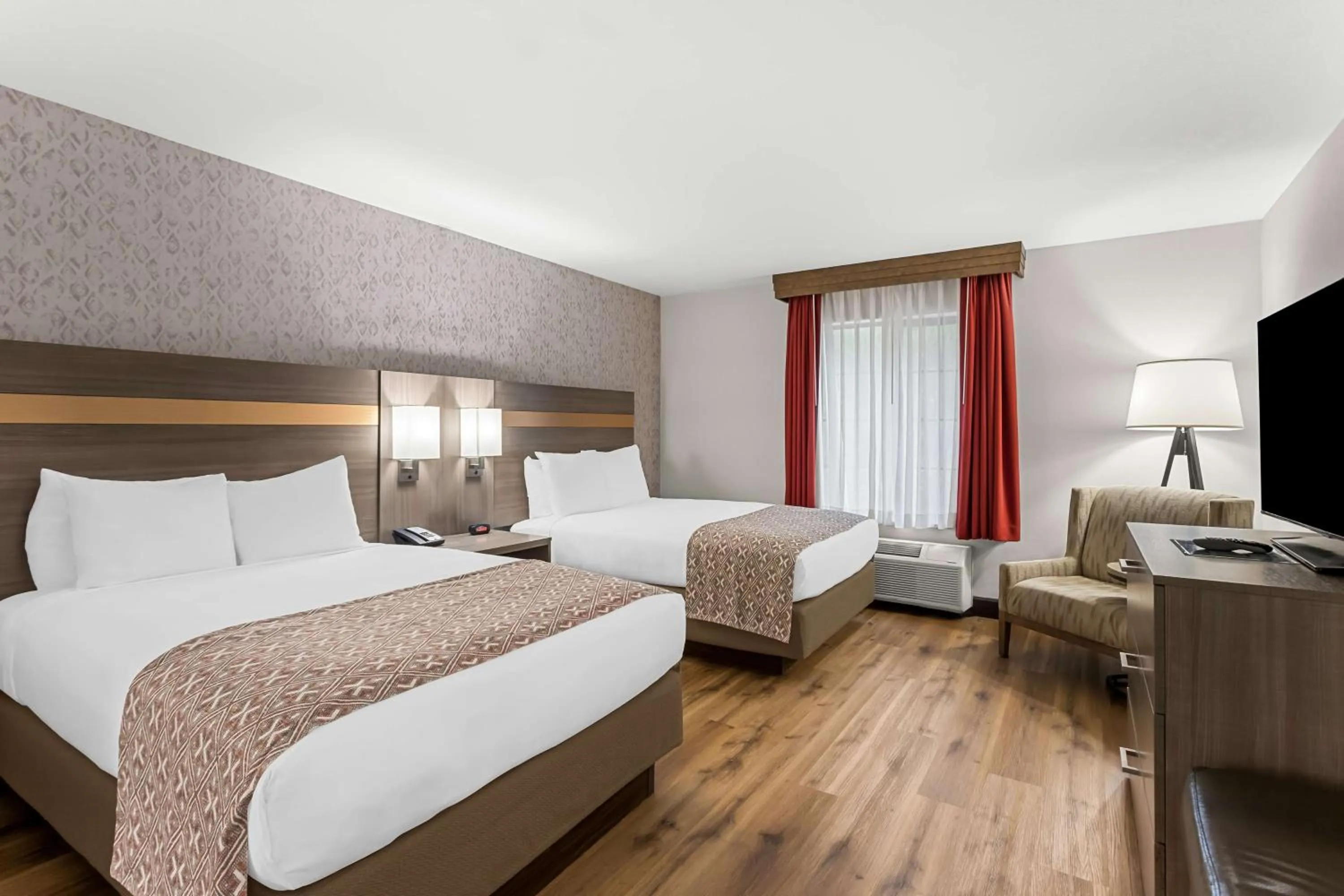 Bedroom, Bed in Best Western Moriarty Heritage Inn