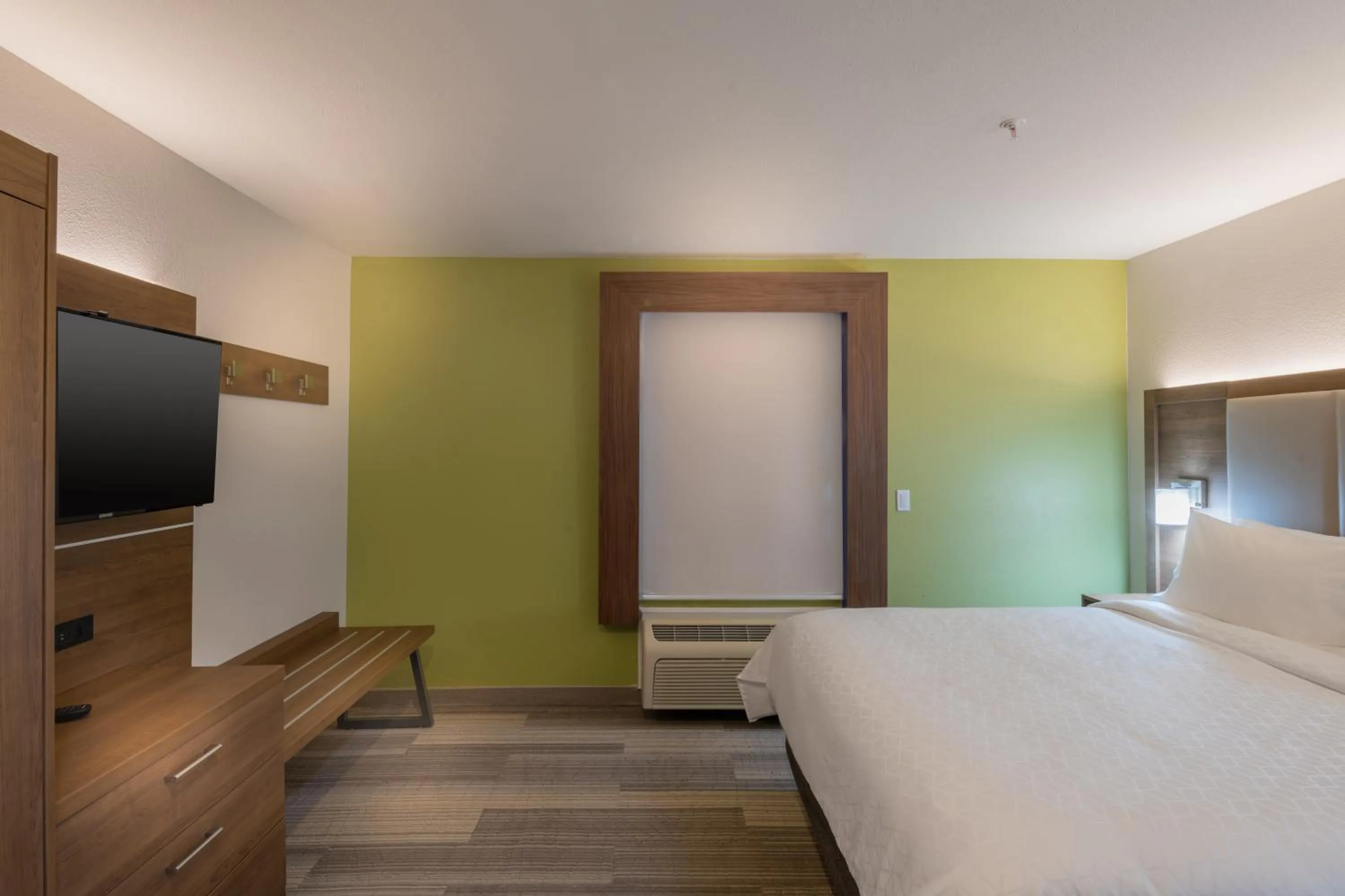 Holiday Inn Express & Suites N Waco Area - West by IHG