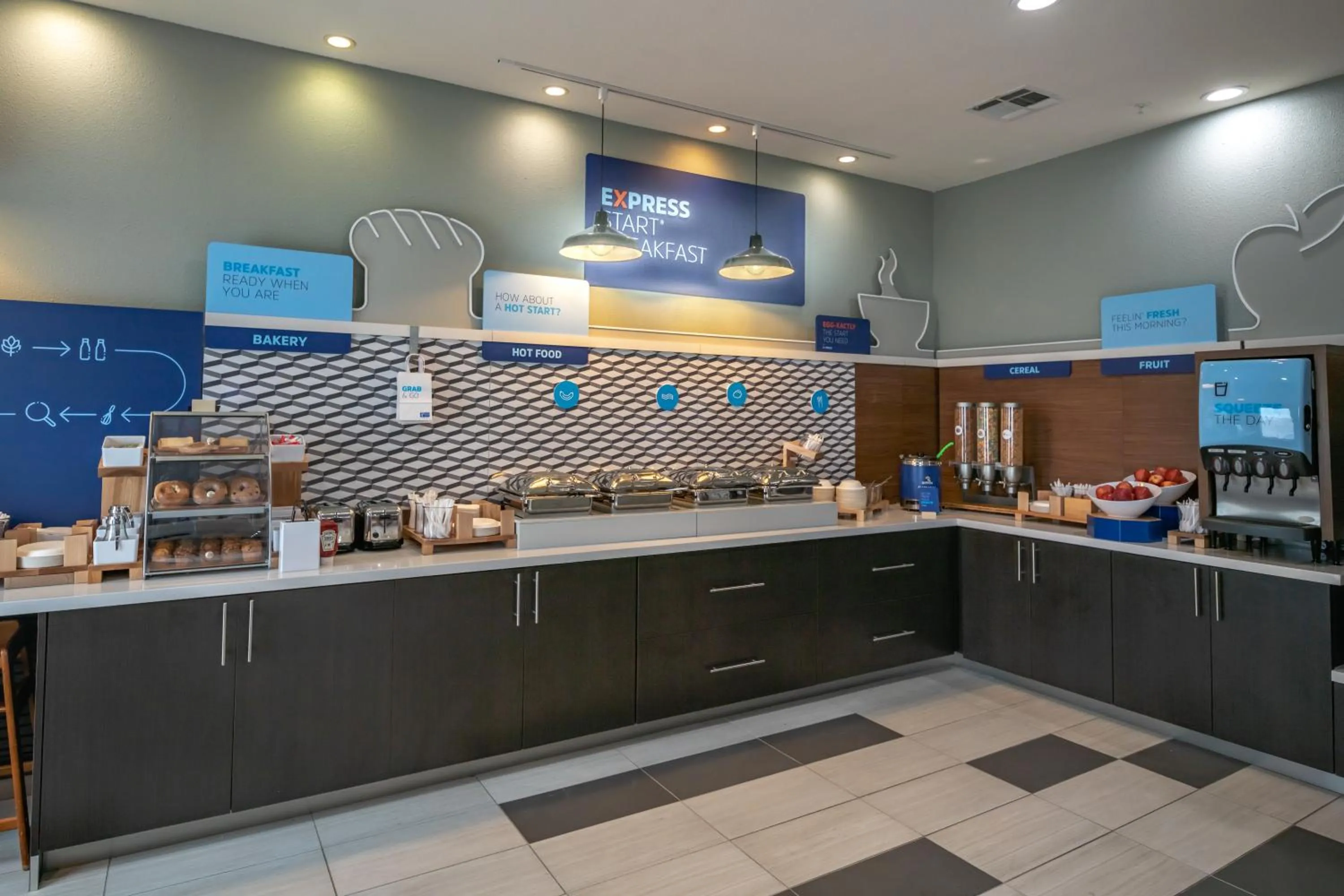 Breakfast in Holiday Inn Express & Suites N Waco Area - West by IHG