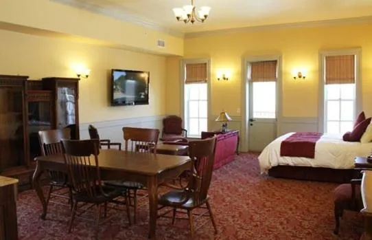 Day in Windsor Hotel & Restaurant