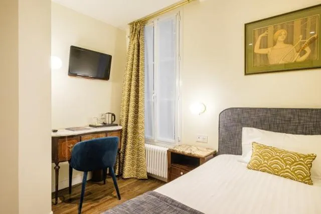 Bedroom, Bed in Hotel Boileau