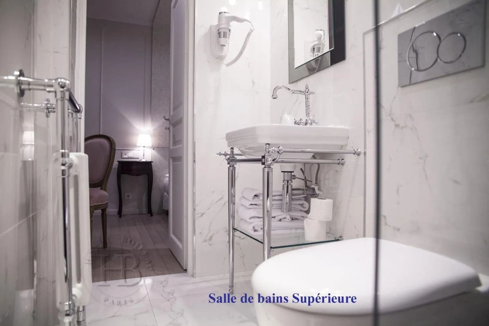 Bathroom in Hotel Boileau