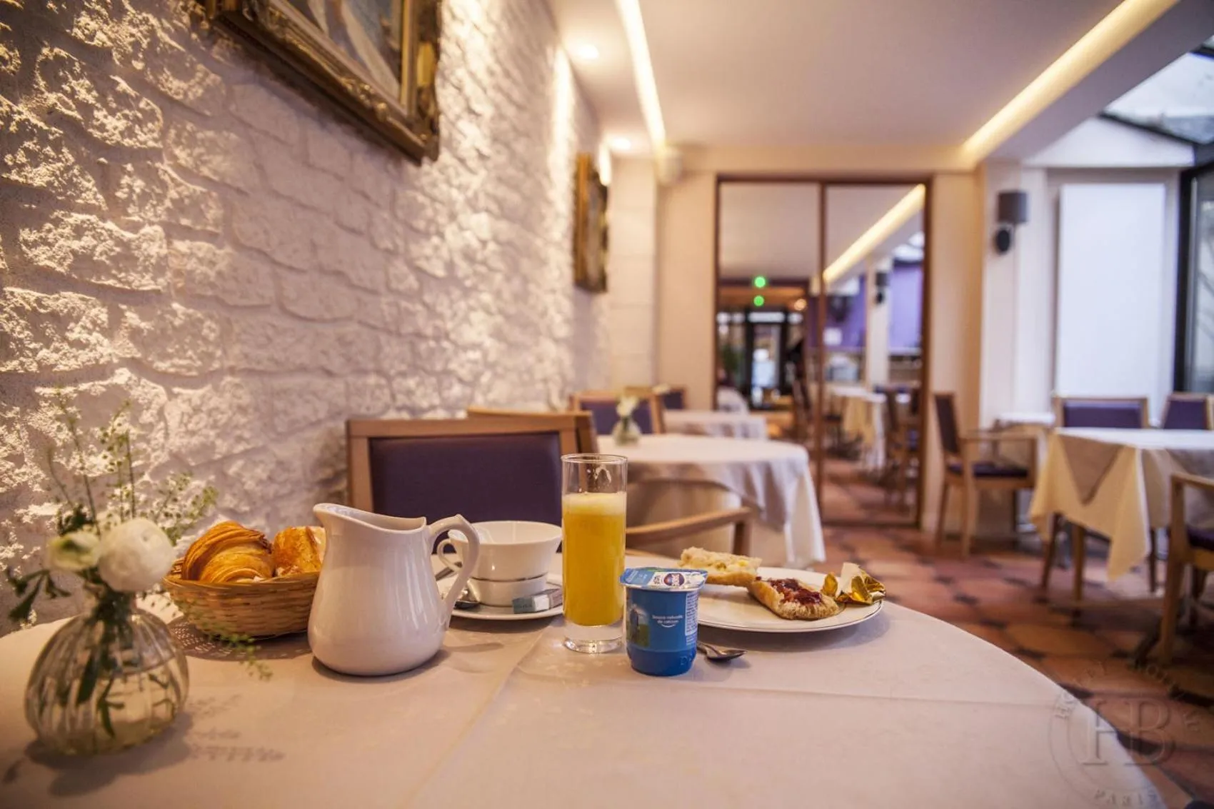 Breakfast in Hotel Boileau