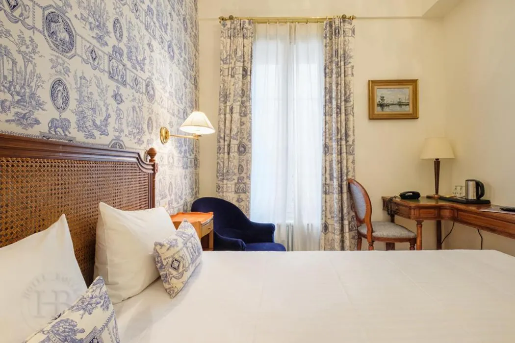 Bedroom, Bed in Hotel Boileau