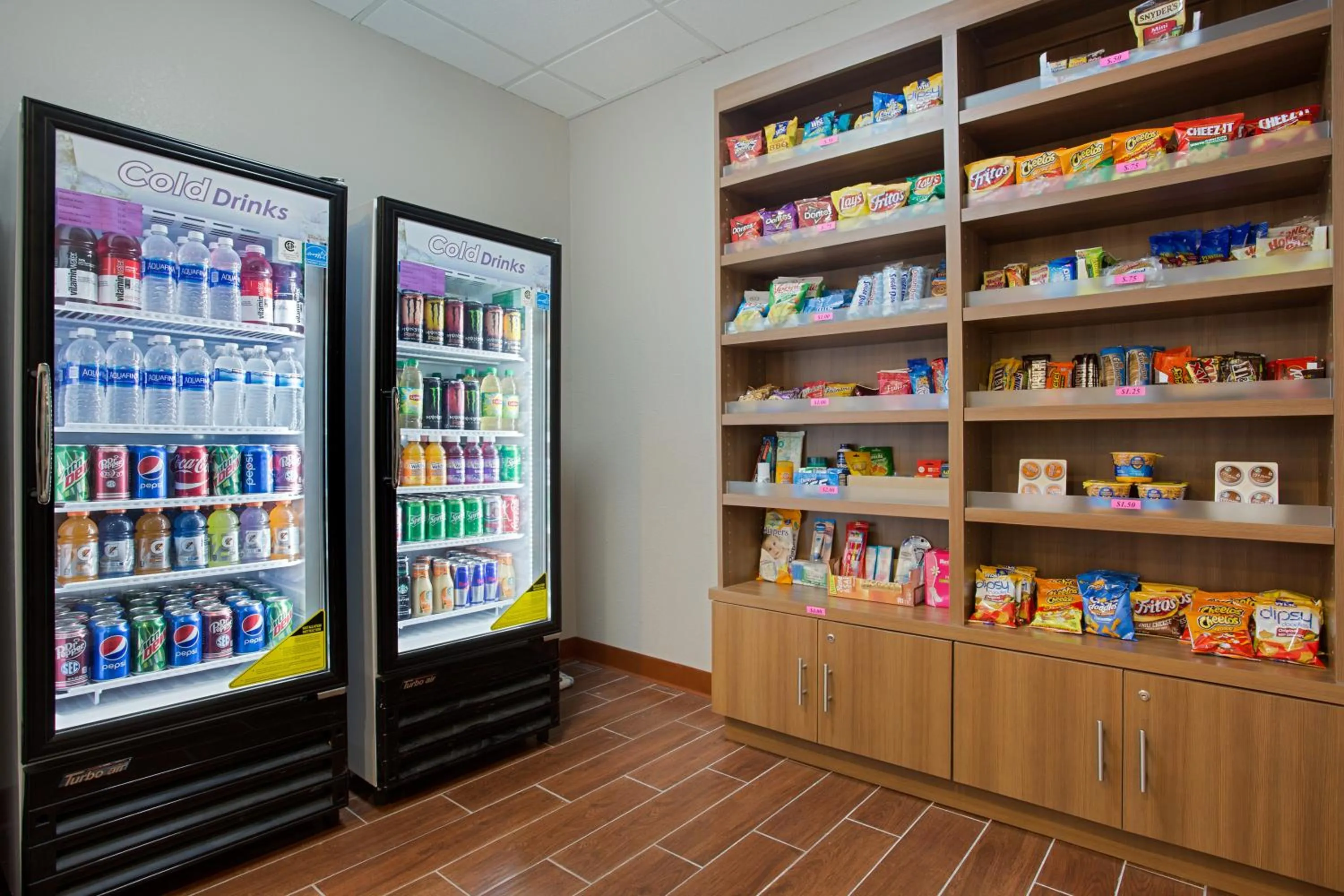 On-site shops in Microtel Inn & Suites by Wyndham Walterboro