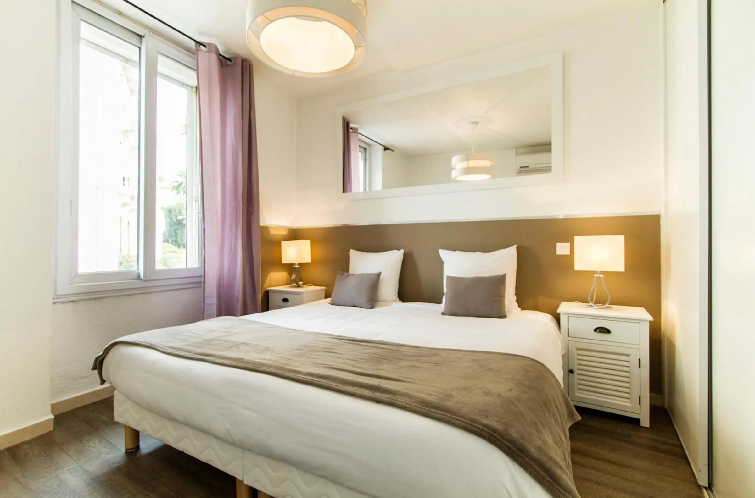 Bed in Florella République Apartment