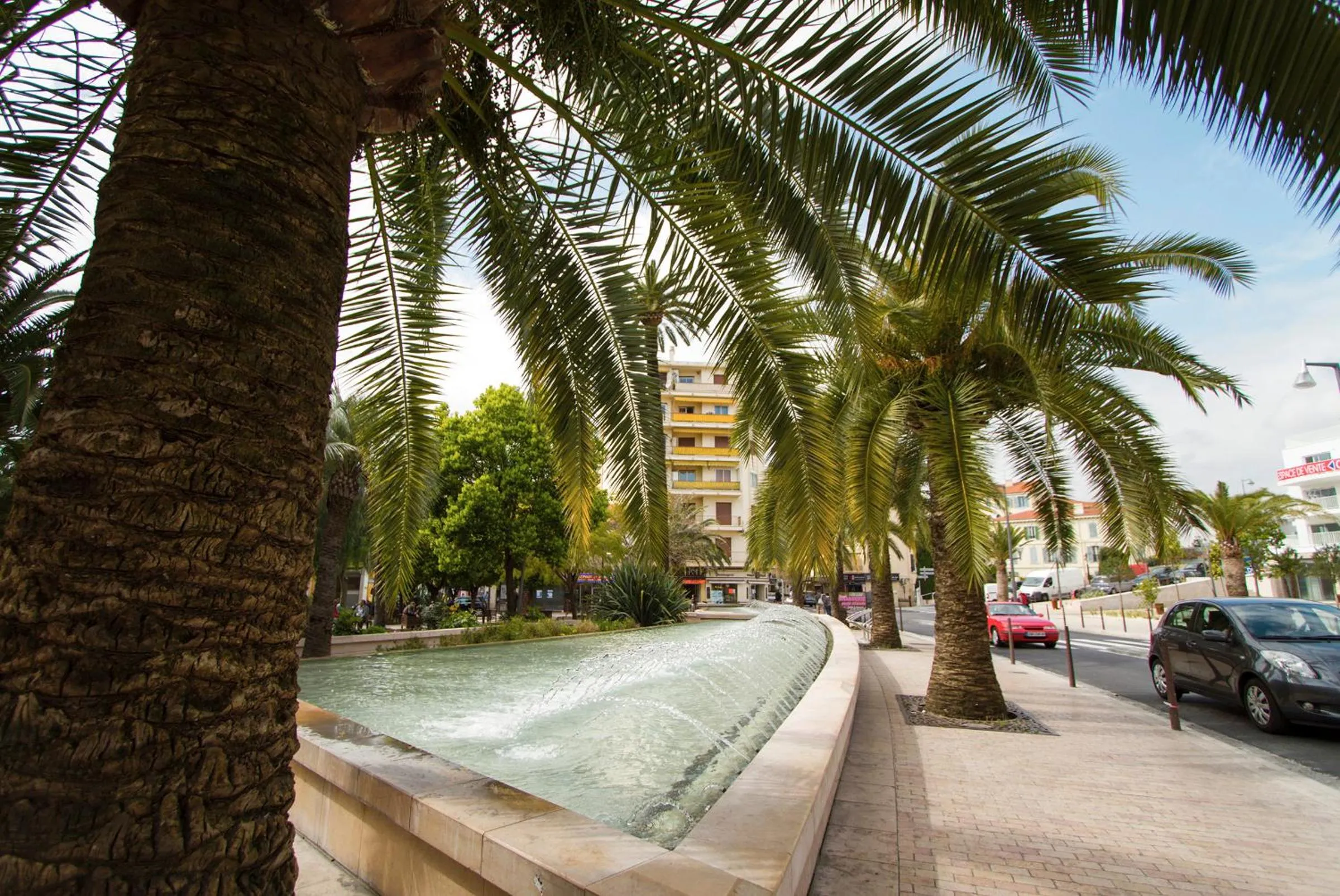 Neighbourhood in Florella République Apartment