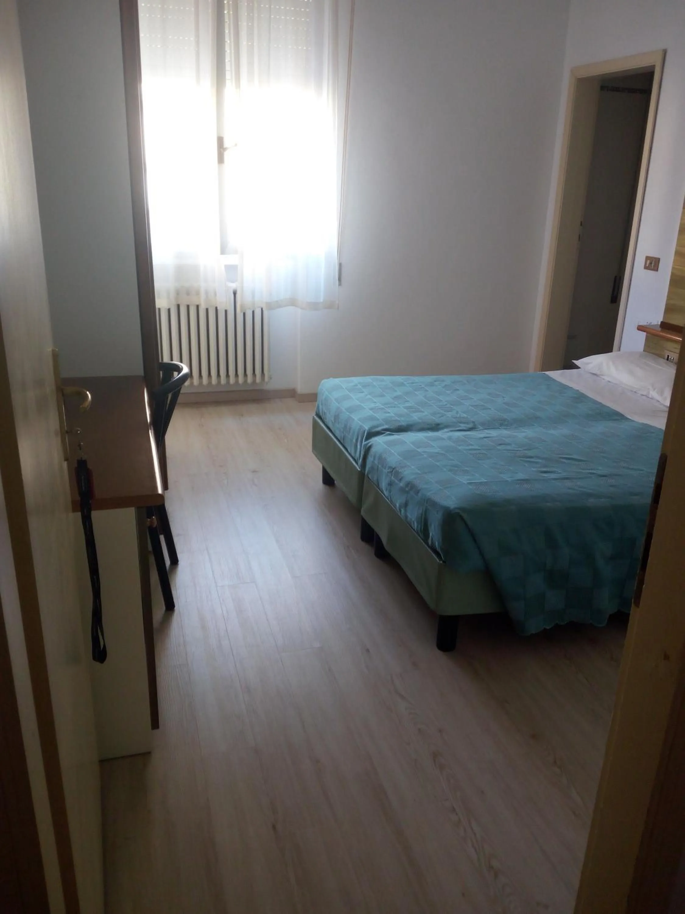 Photo of the whole room in HOTEL OTELLO