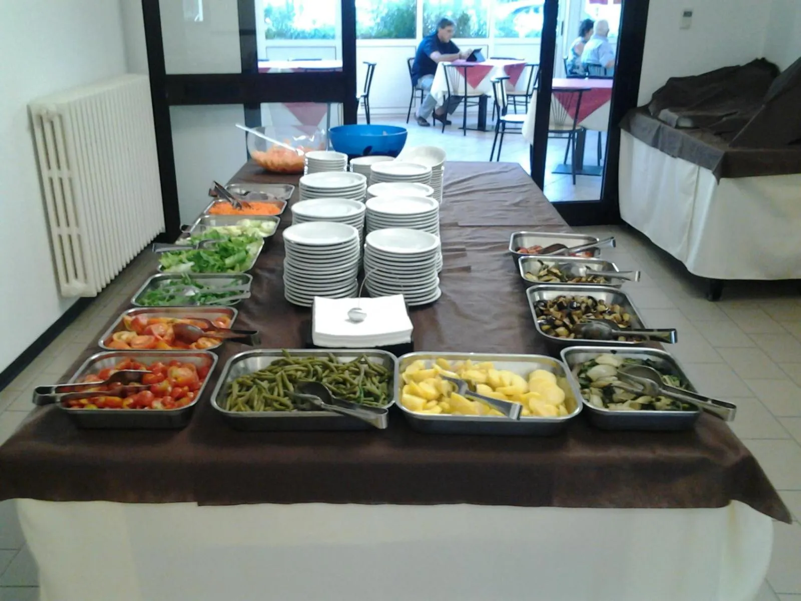 Restaurant/places to eat in HOTEL OTELLO