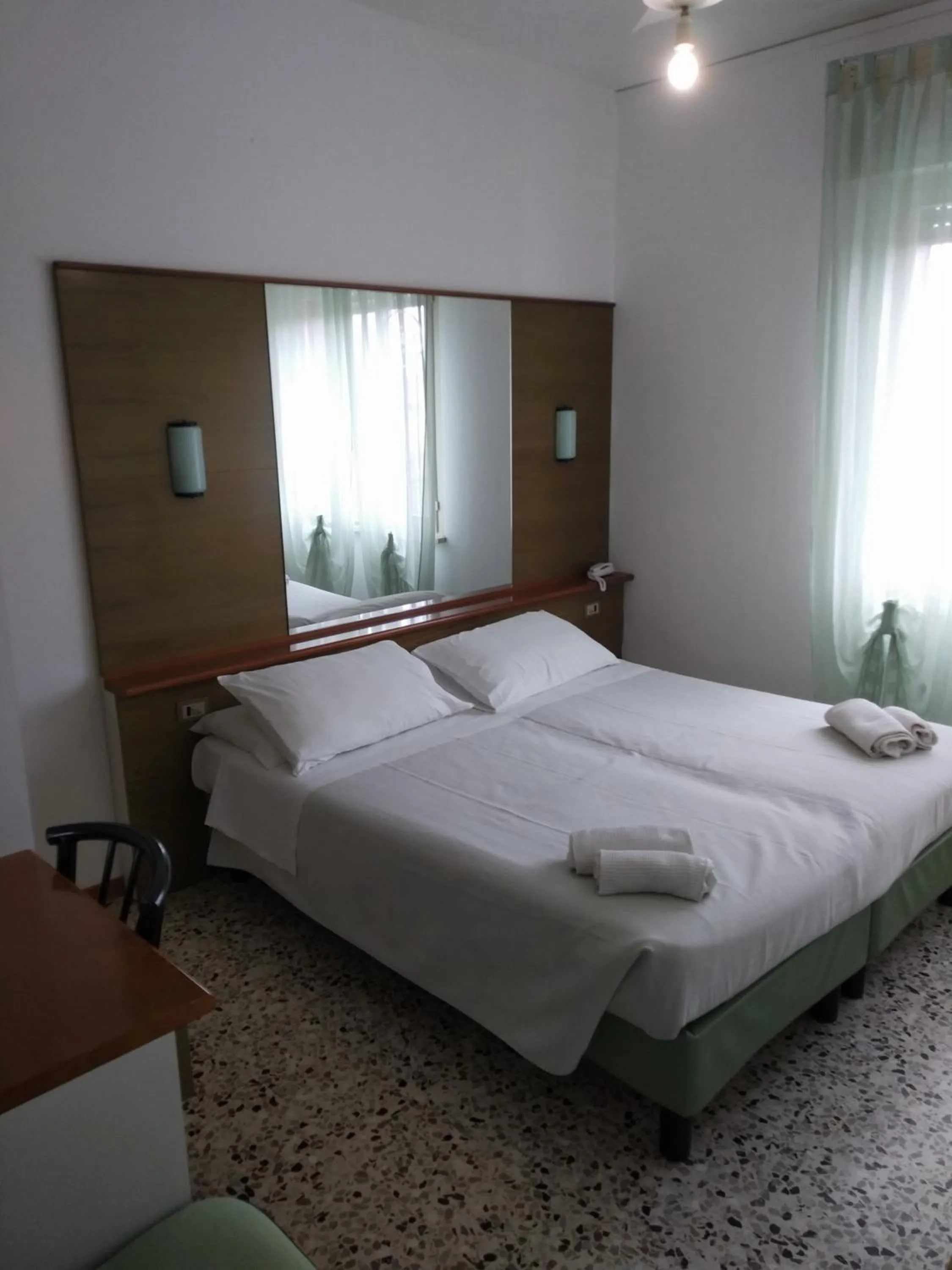 Bedroom in HOTEL OTELLO