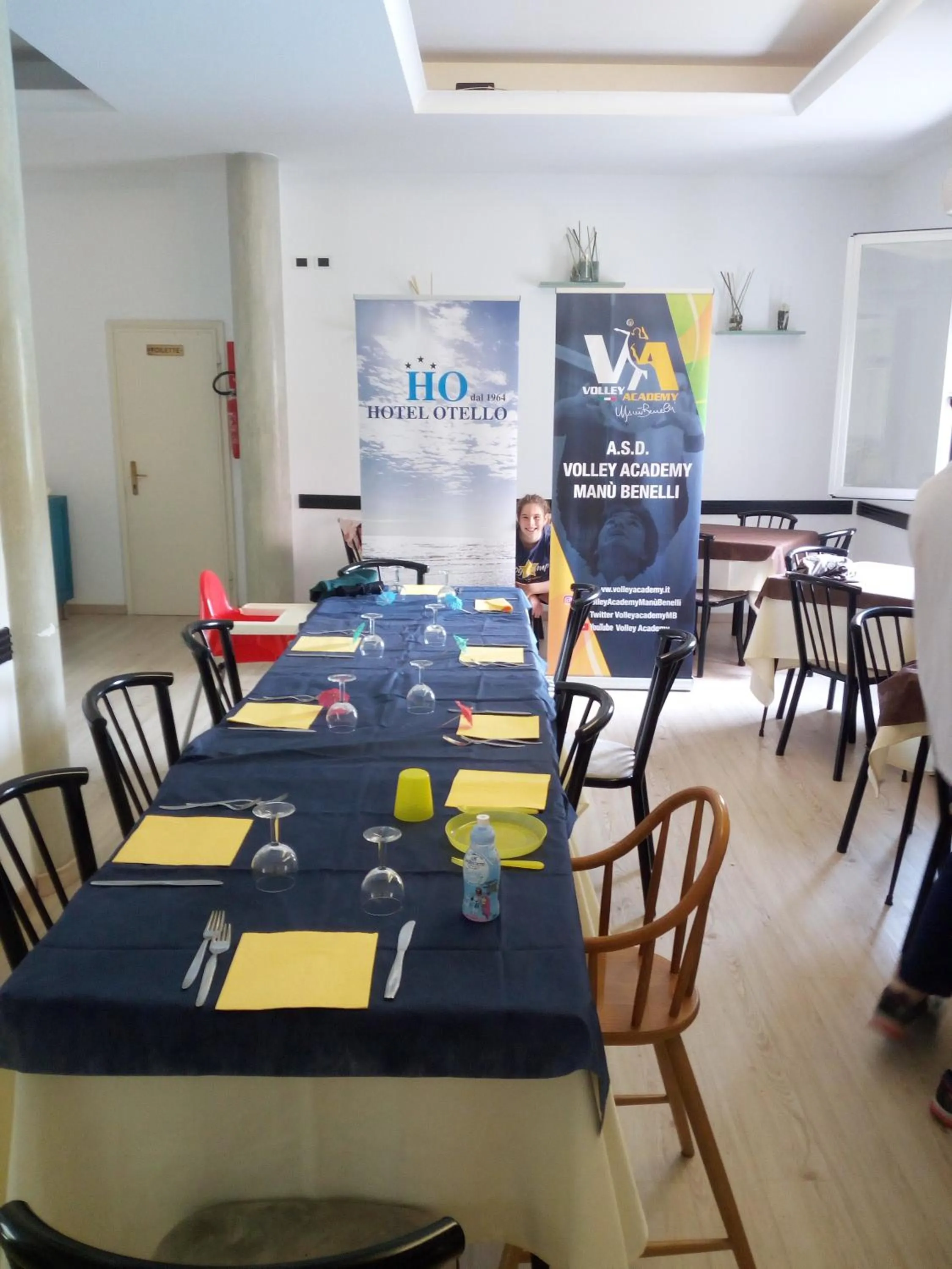 Restaurant/places to eat in HOTEL OTELLO