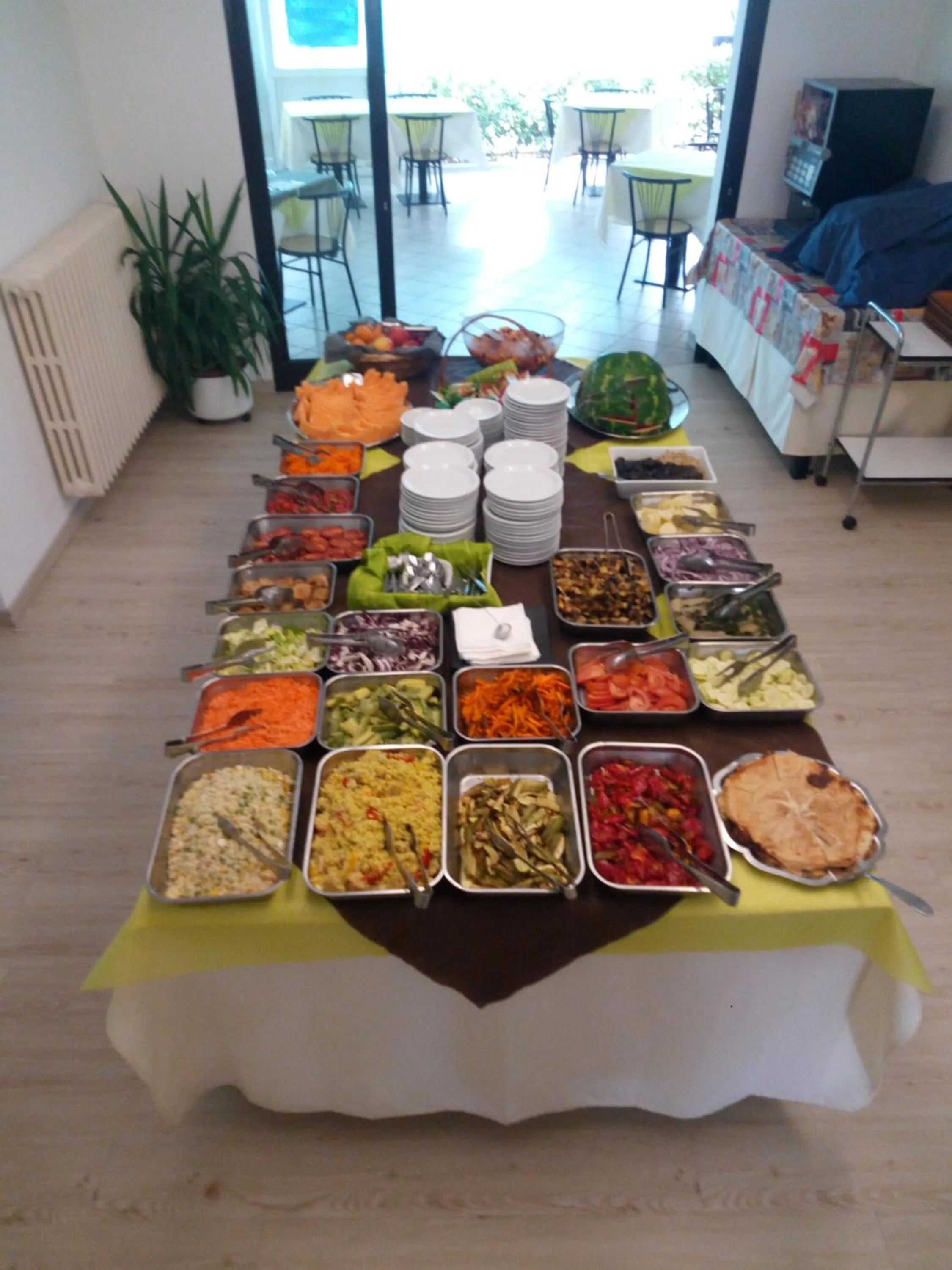 Restaurant/places to eat in HOTEL OTELLO