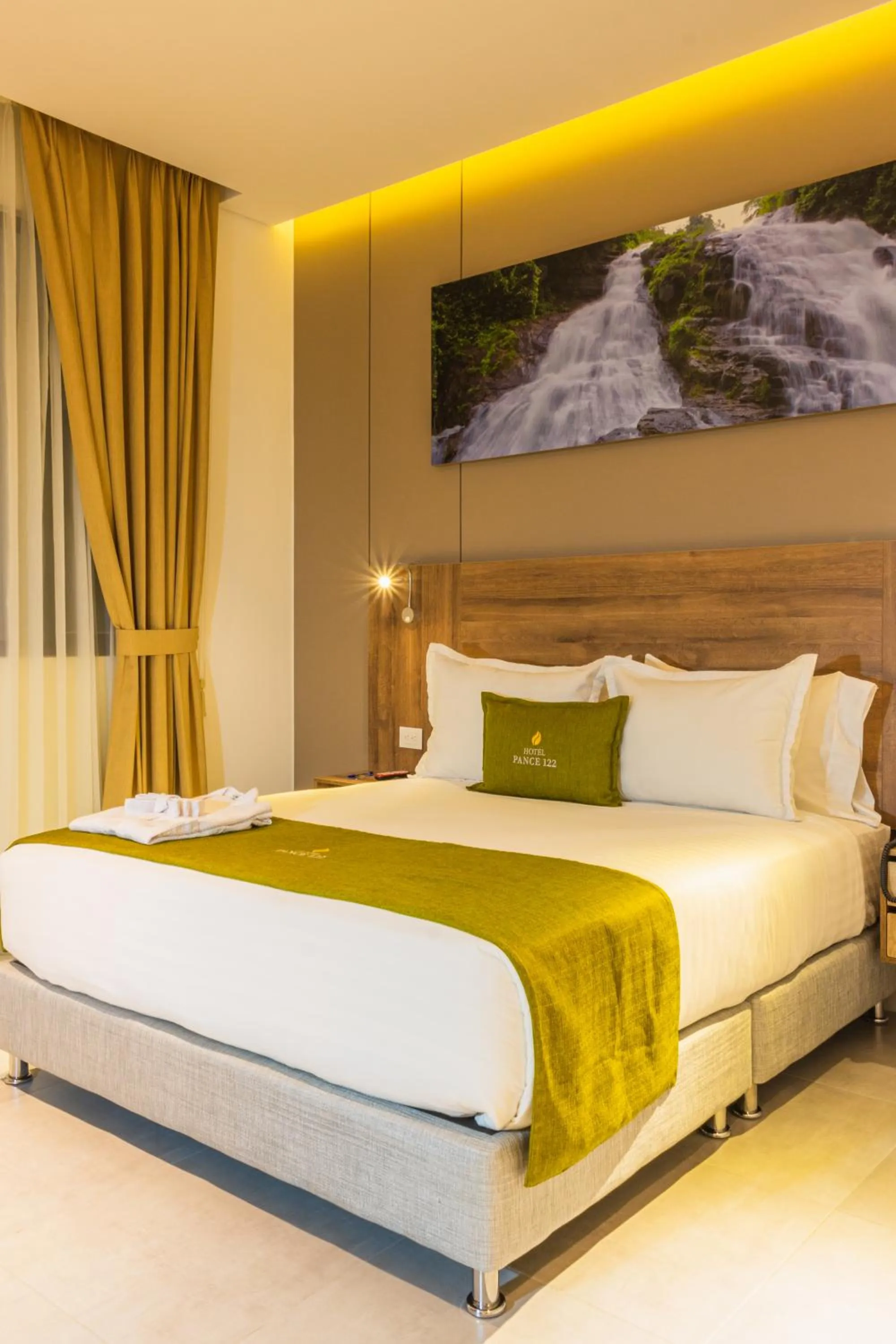 wedding, Bed in Hotel Pance 122 Wellness Spa