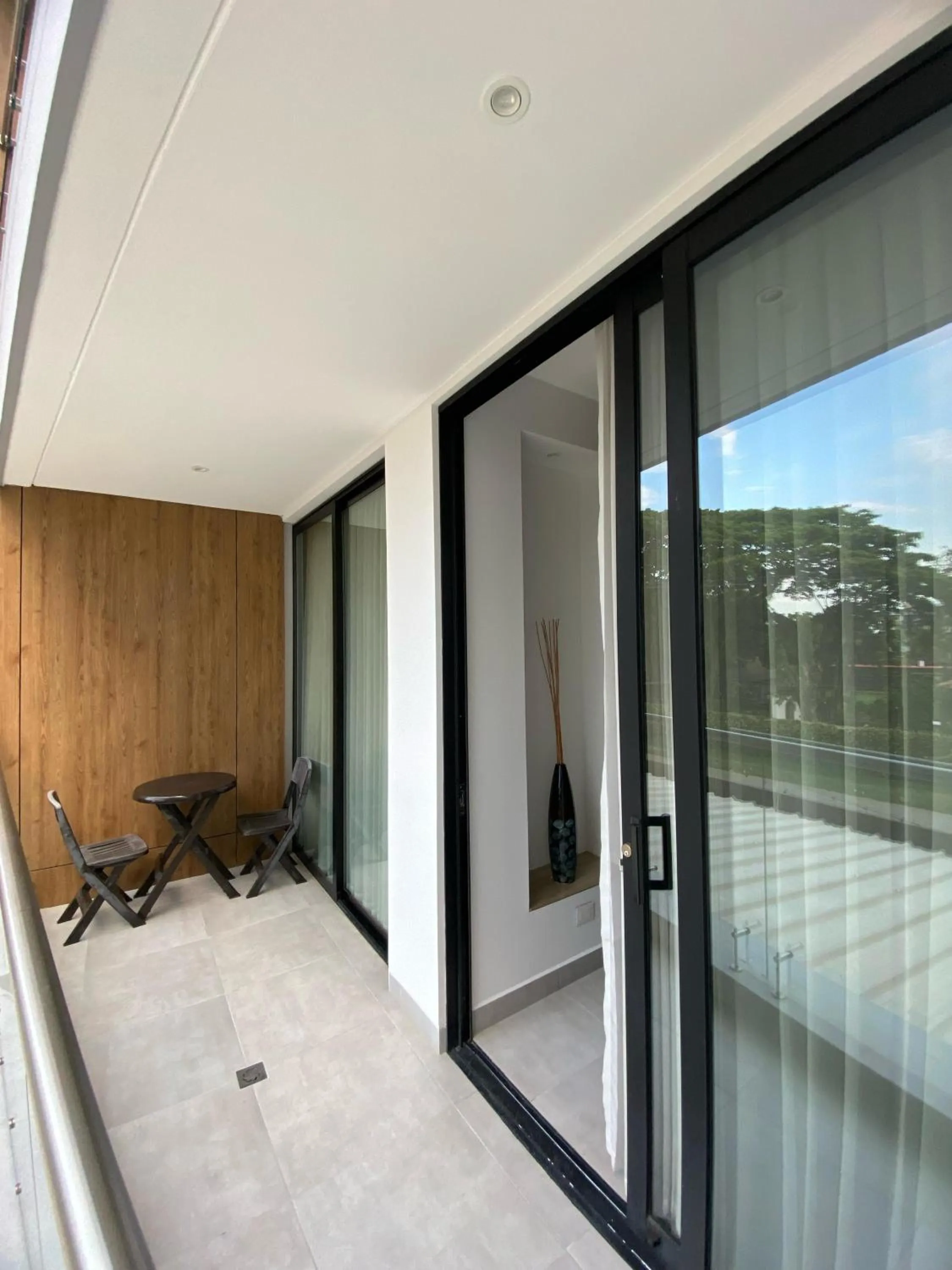 Patio in Hotel Pance 122 Wellness Spa