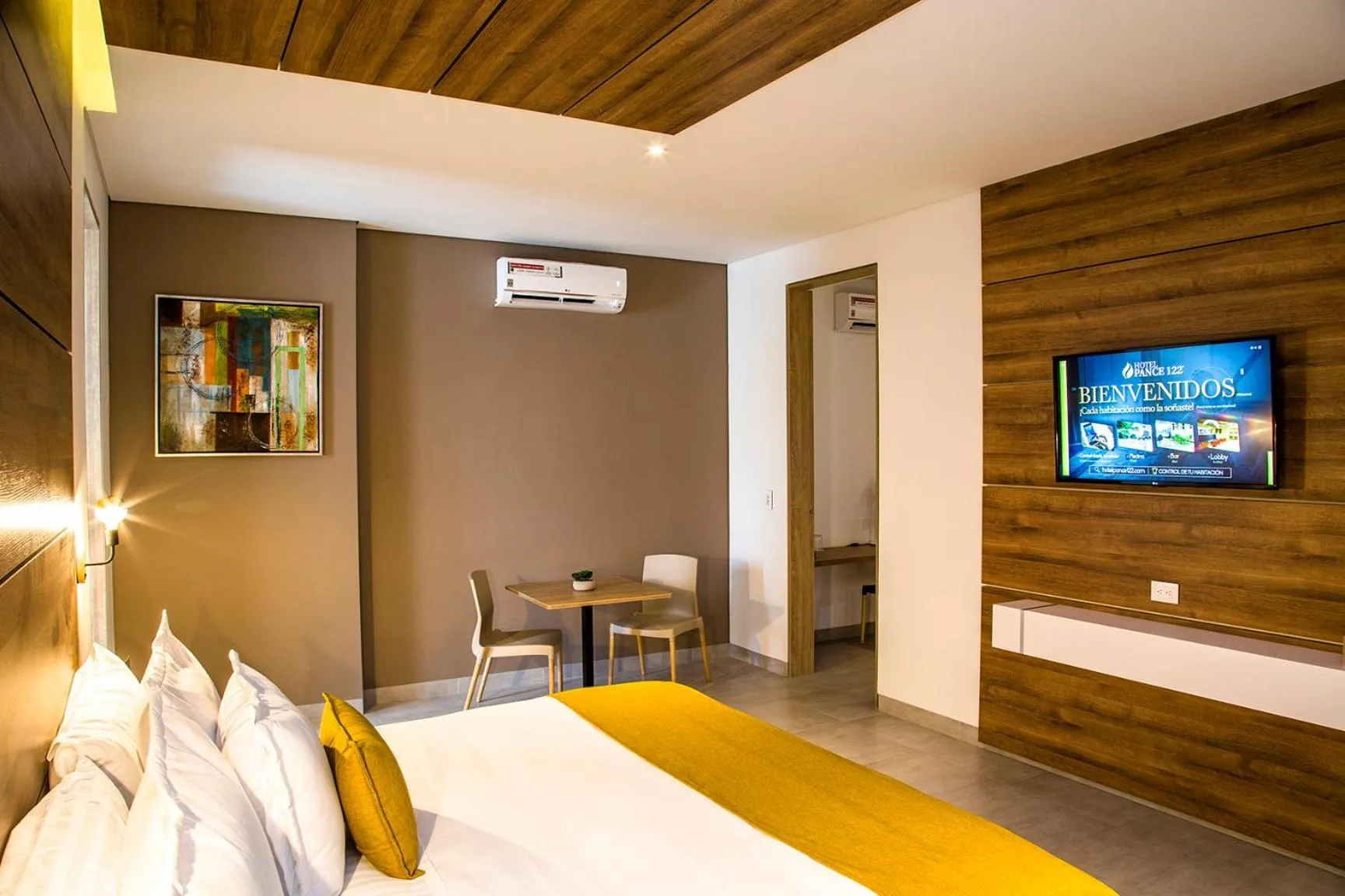 Communal lounge/ TV room, Bed in Hotel Pance 122 Wellness Spa